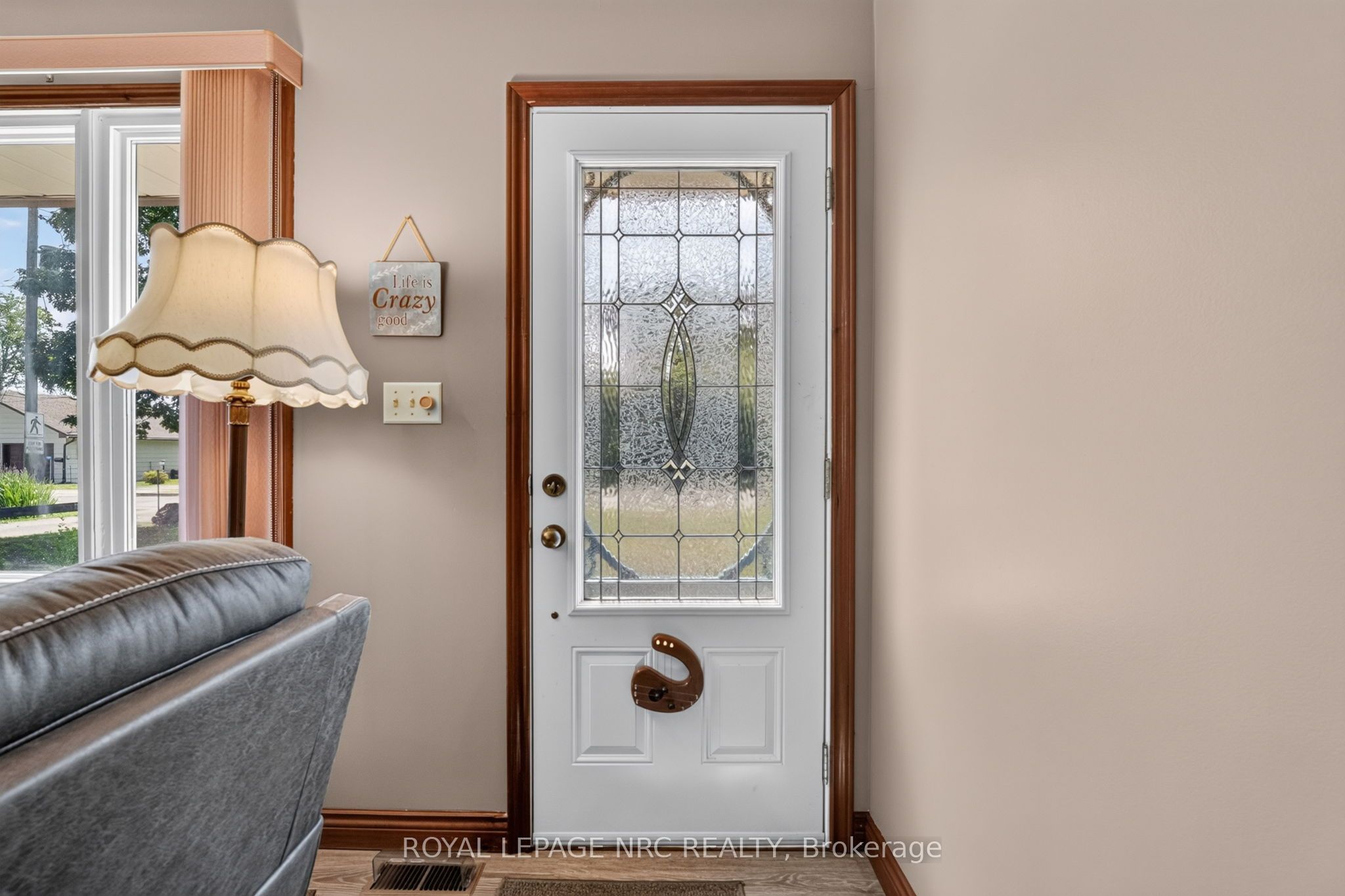 930 EDGEMERE Road, Fort Erie, ON L2A 1A8 photo 3