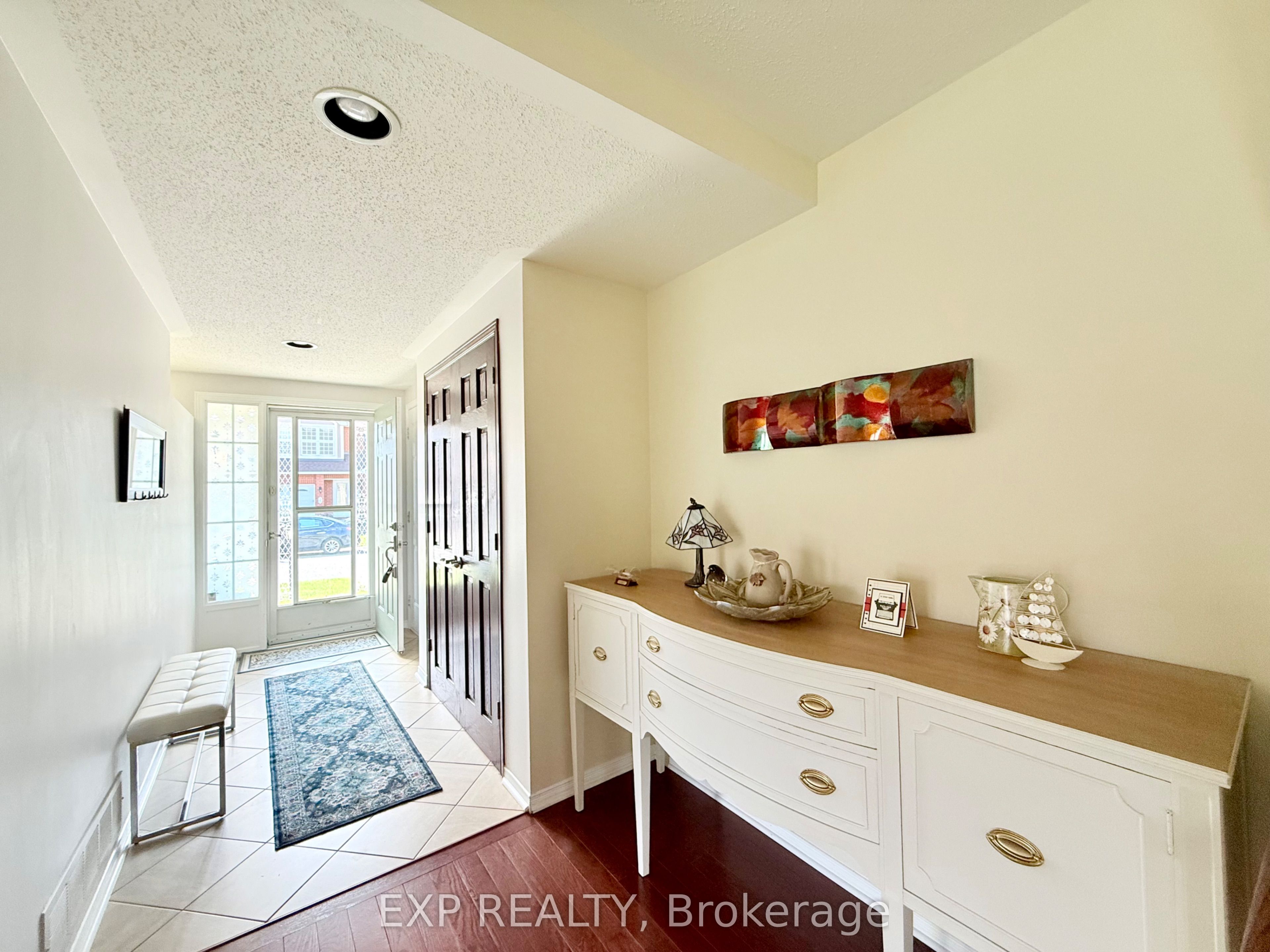 42 Settler's Ridge Way, Barrhaven, ON K2J 4V2 photo 2