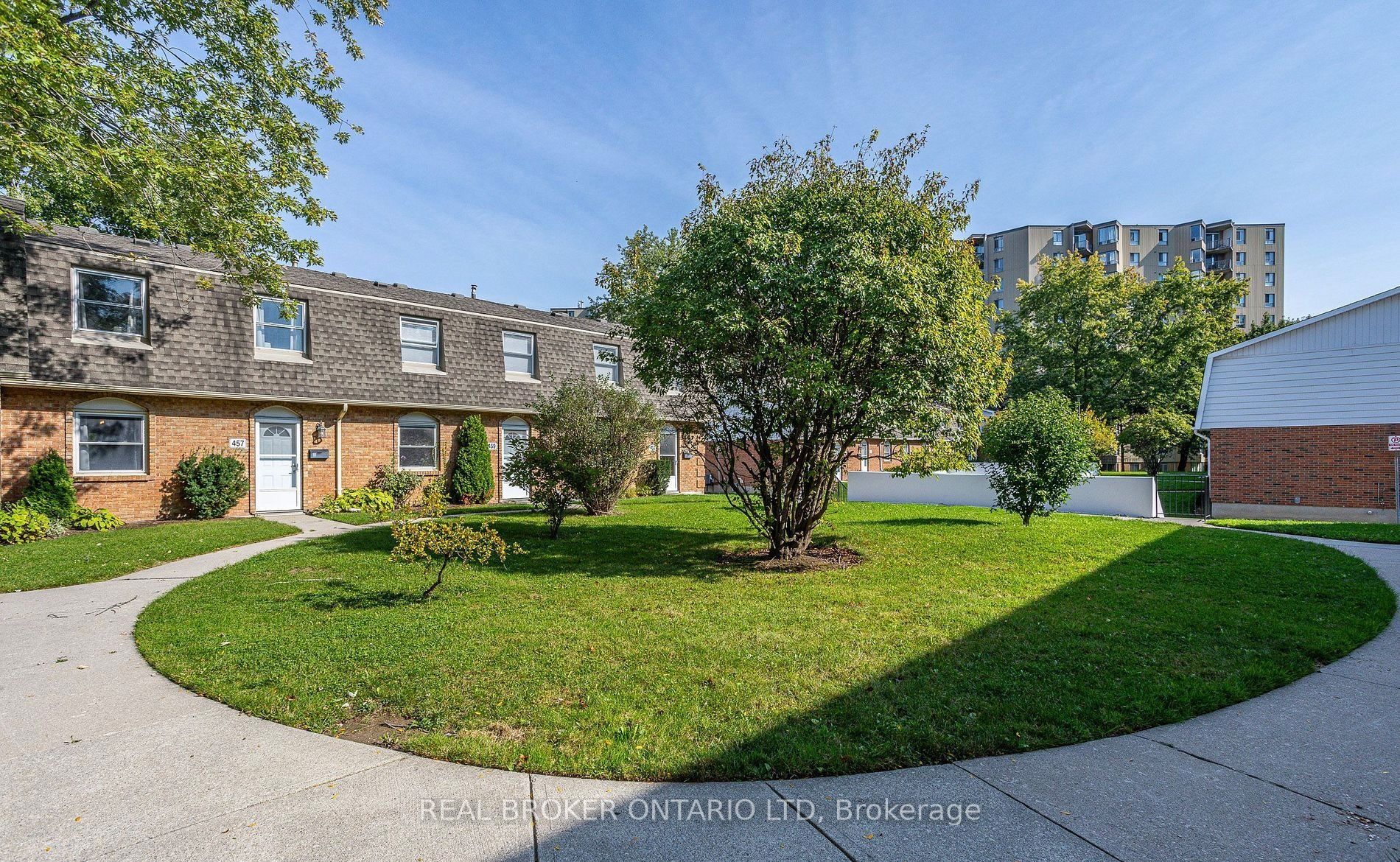 457 Wilkins Street, London South, ON N6C 5B5 photo 2