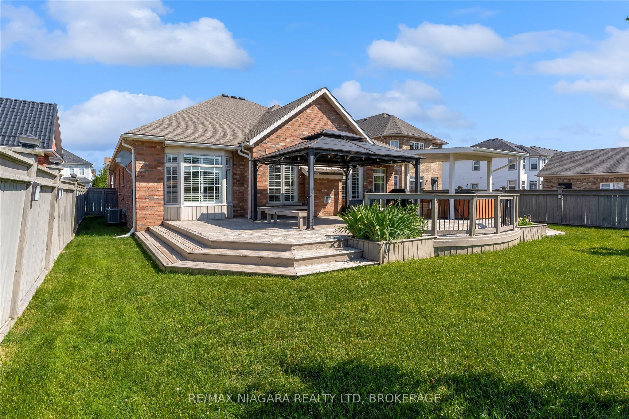 404 Wright Crescent, Niagara-on-the-Lake, ON L0S 1J0