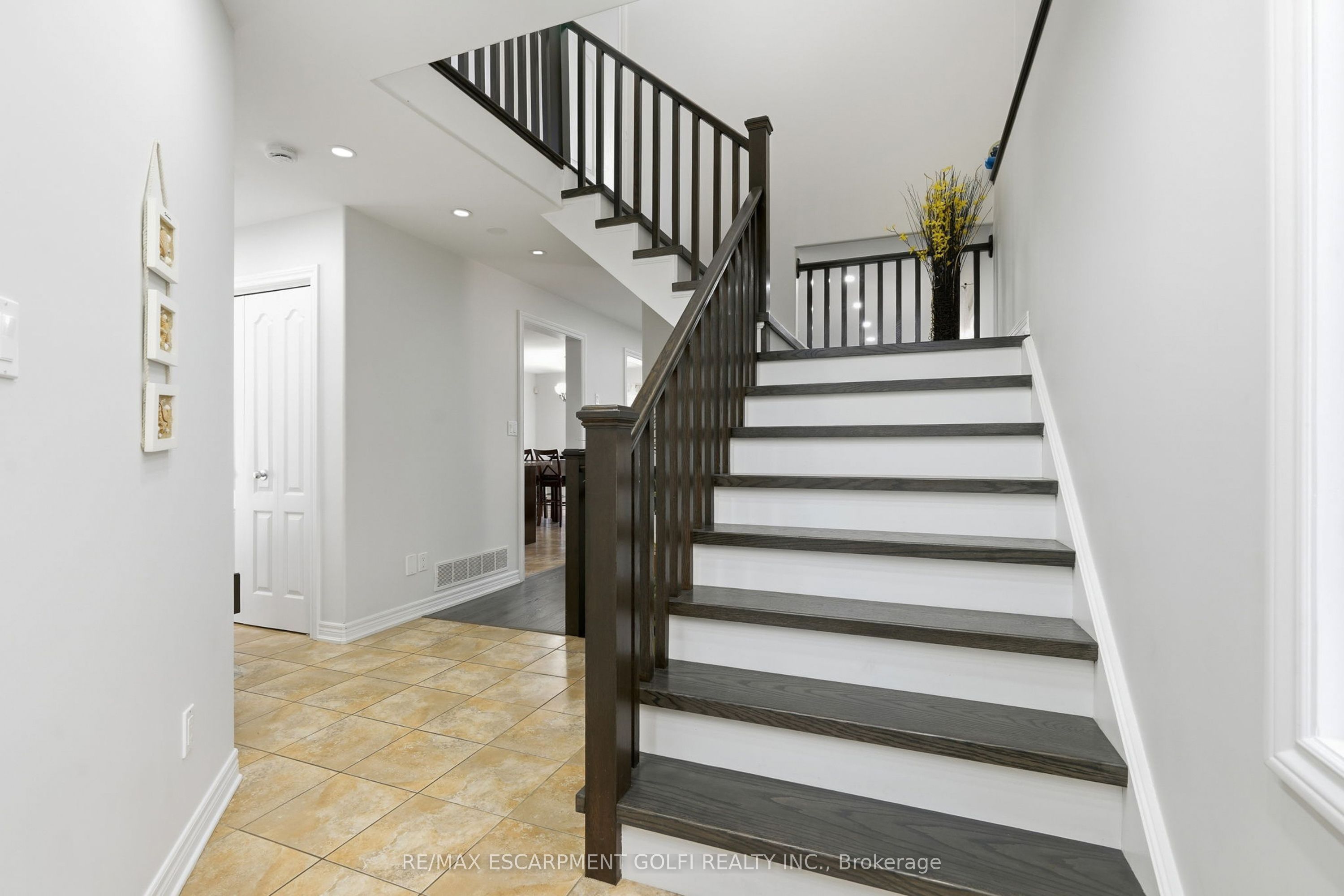 8540 Milomir Street, Niagara Falls, ON L2H 0B6 photo 3
