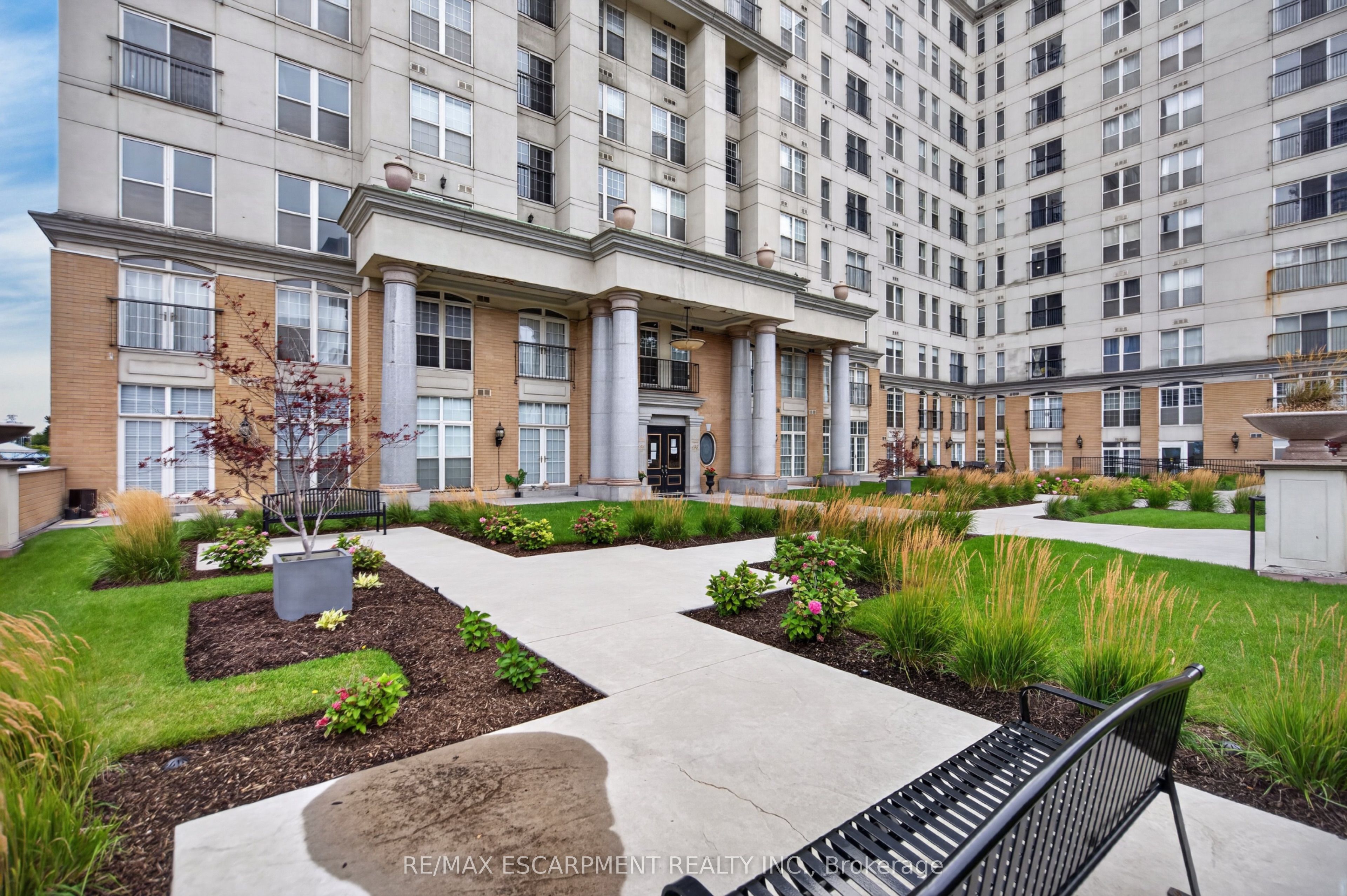 135 James Street S 408, Hamilton, ON L8P 2Z6 photo 4