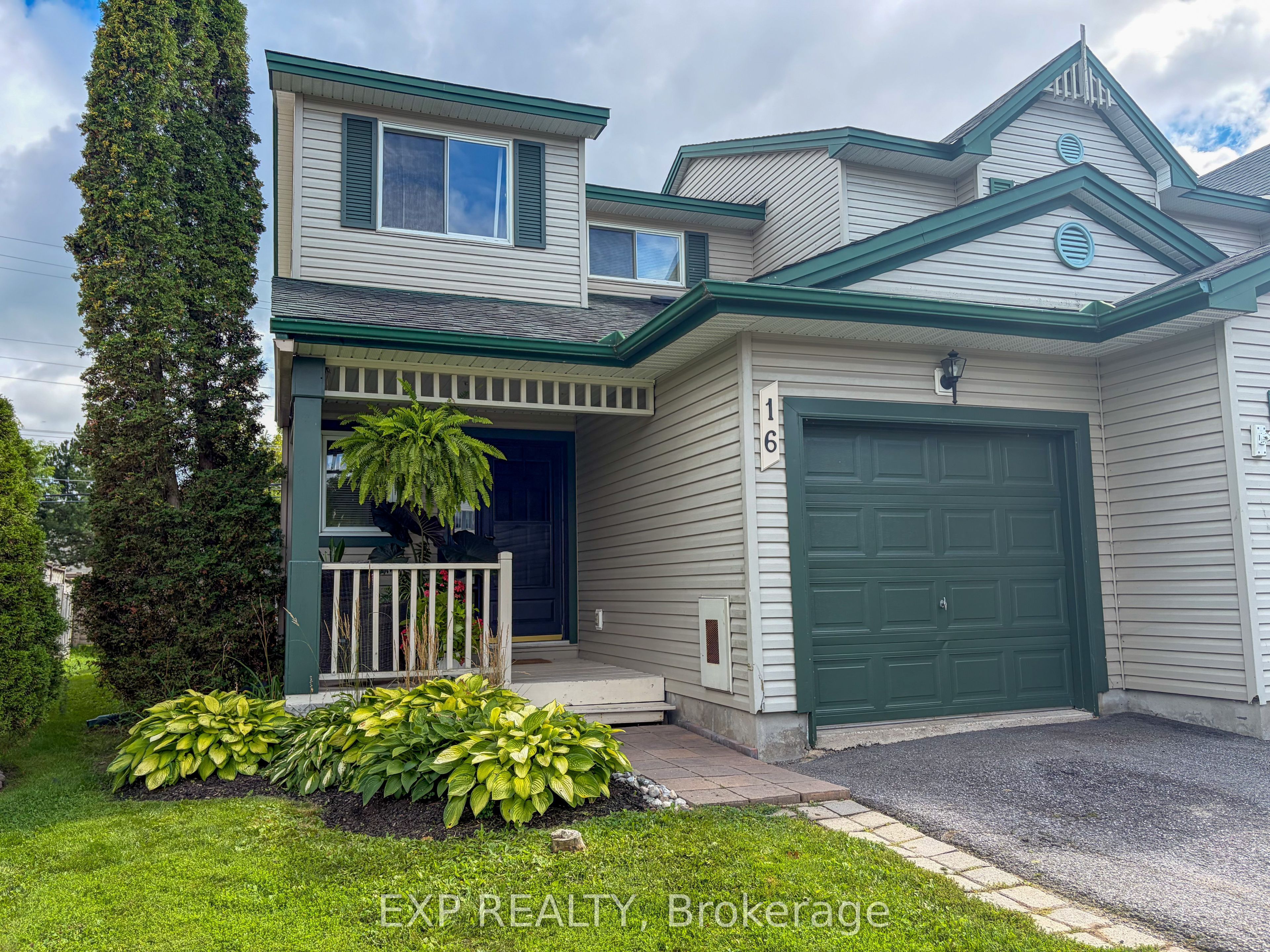 16 Crampton Drive, Carleton Place, ON K7C 4P7