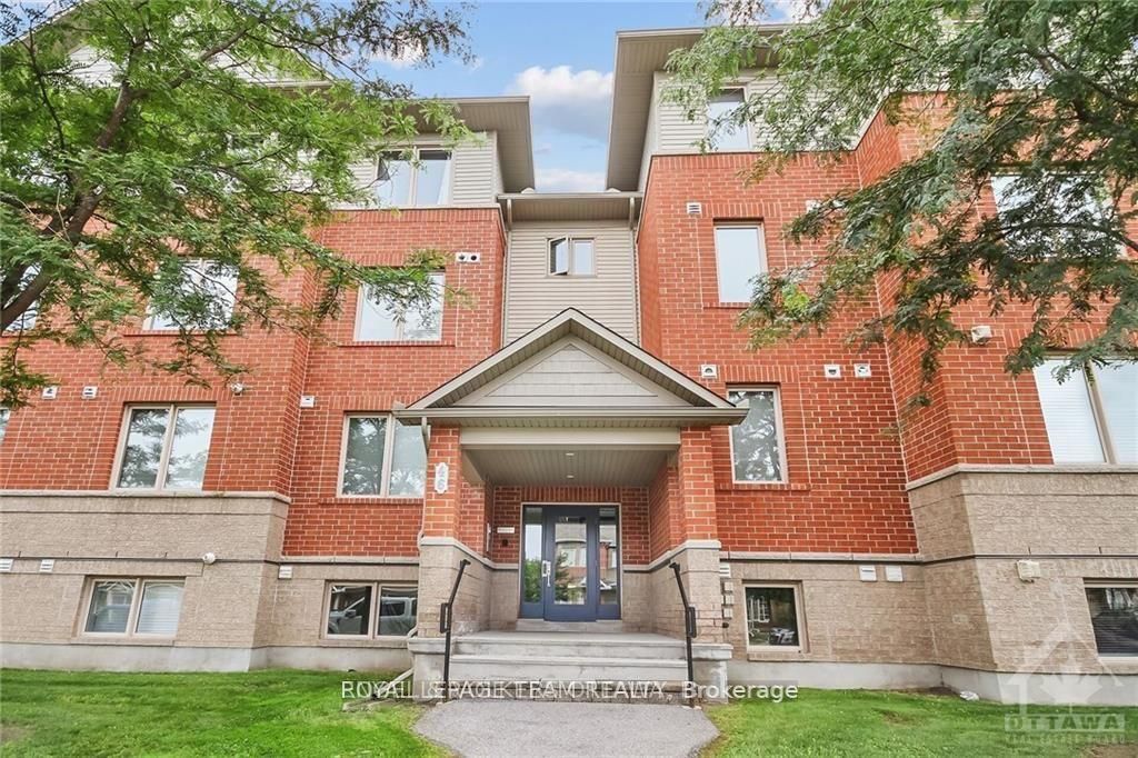 46 Barnstone Drive #2, Barrhaven, ON K2G 4R6