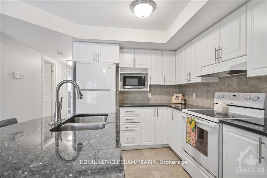 46 Barnstone Drive #2, Barrhaven, ON K2G 4R6 photo 3