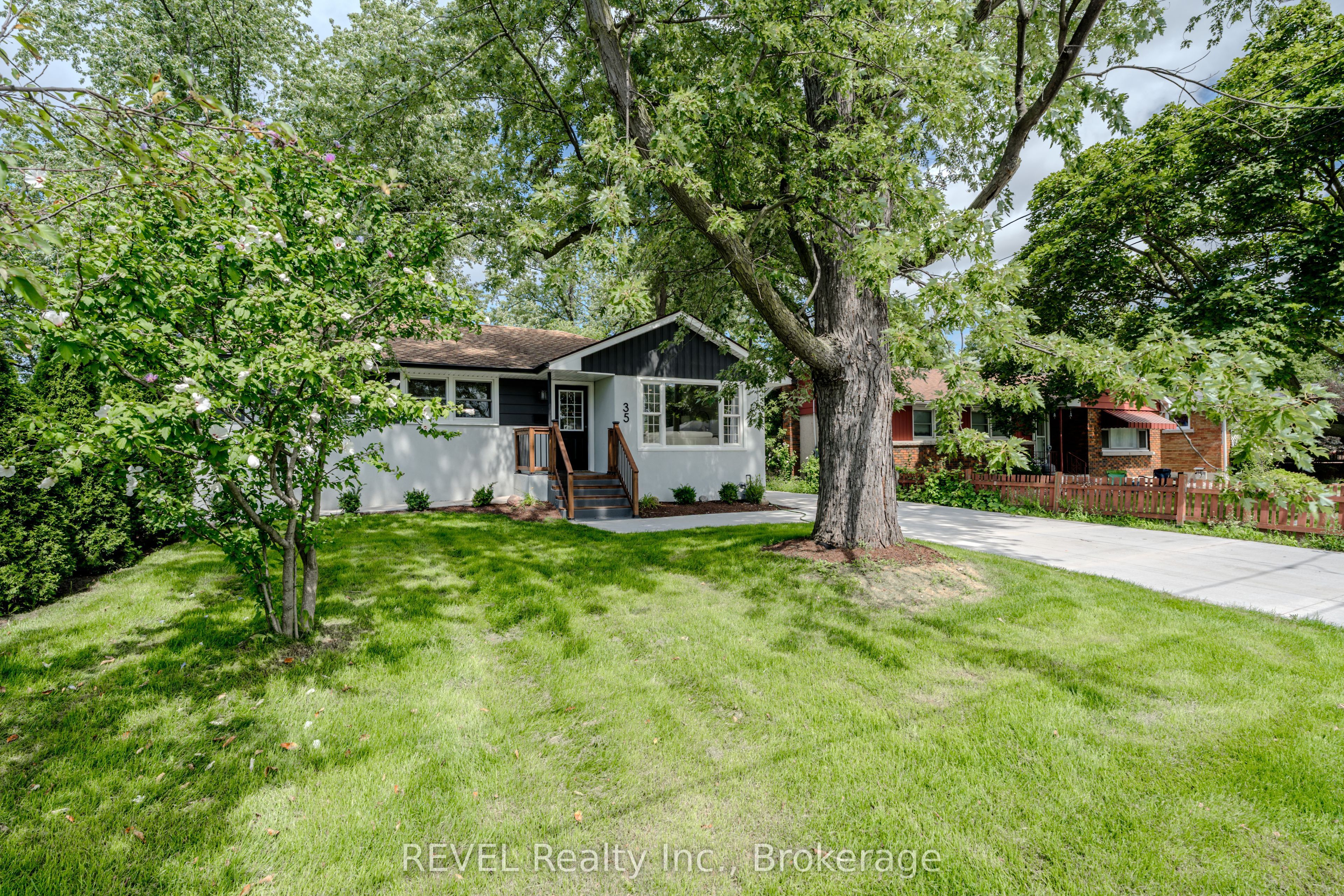 35 Burness Drive, St. Catharines, ON L2P 1J4 photo 4