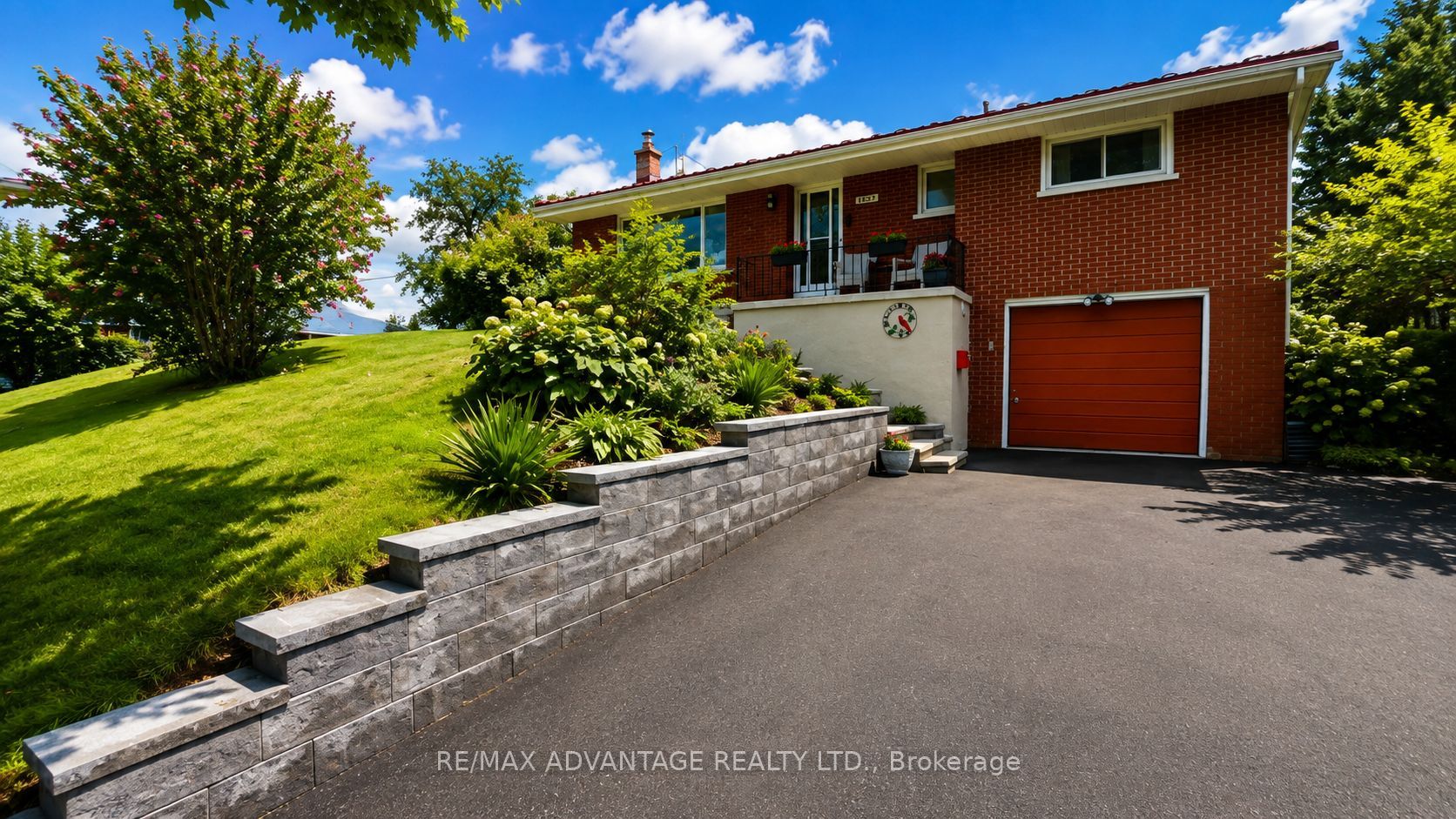 1031 Eagle Drive, London South, ON N5Z 3H4