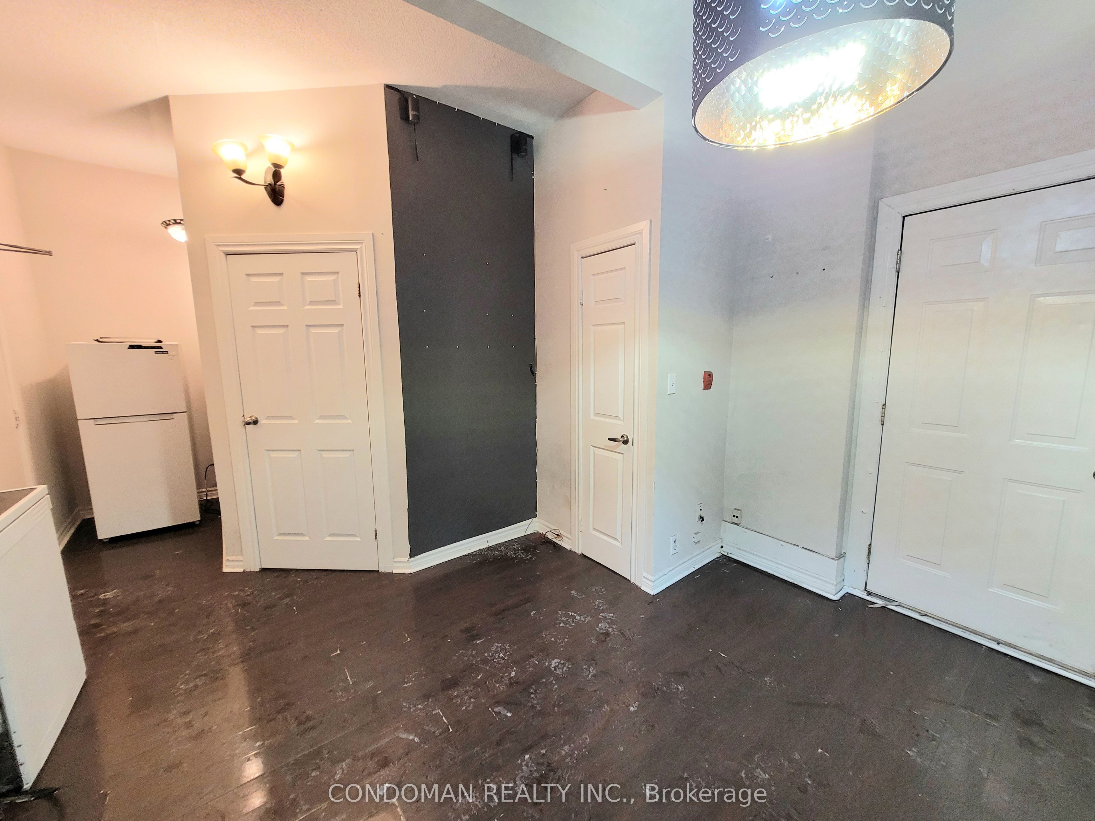 135 John Street S 4, Hamilton, ON L8N 2C3 photo 2