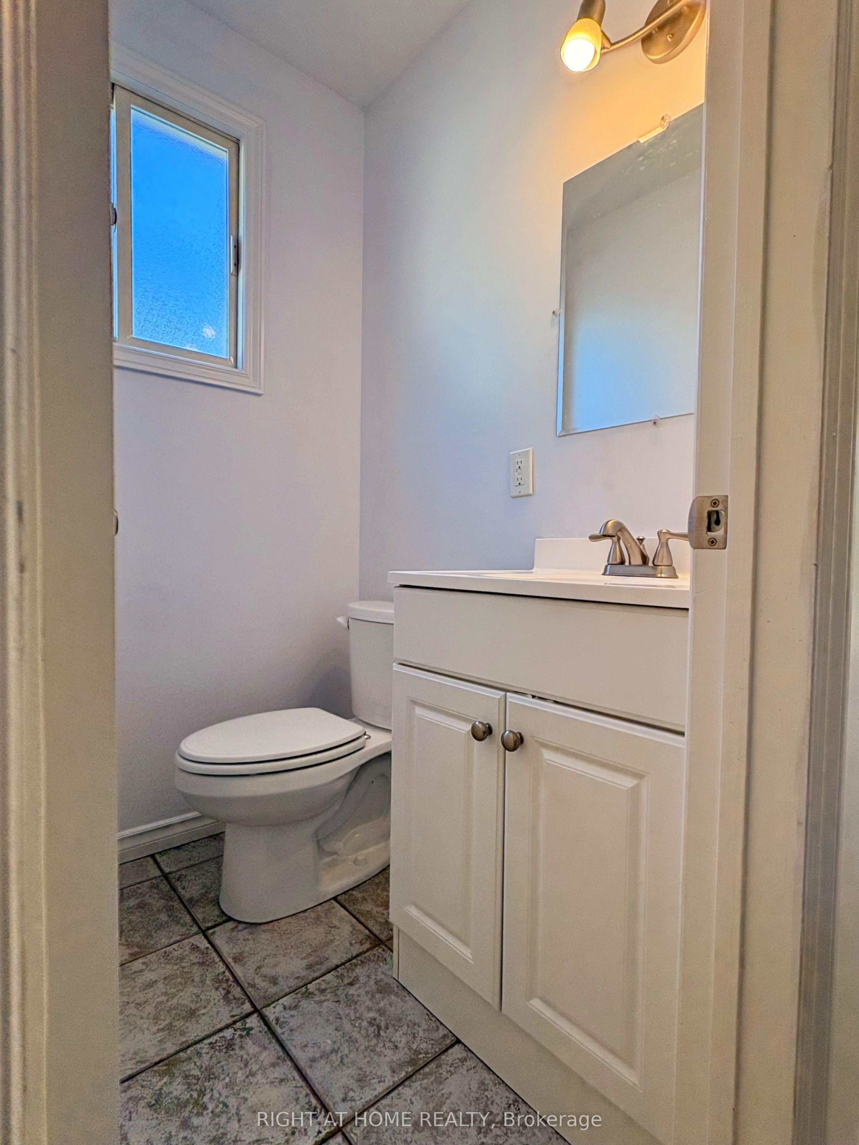 32 VINTAGE Crescent Main Floor, St. Catharines, ON L2S 3C3 photo 4