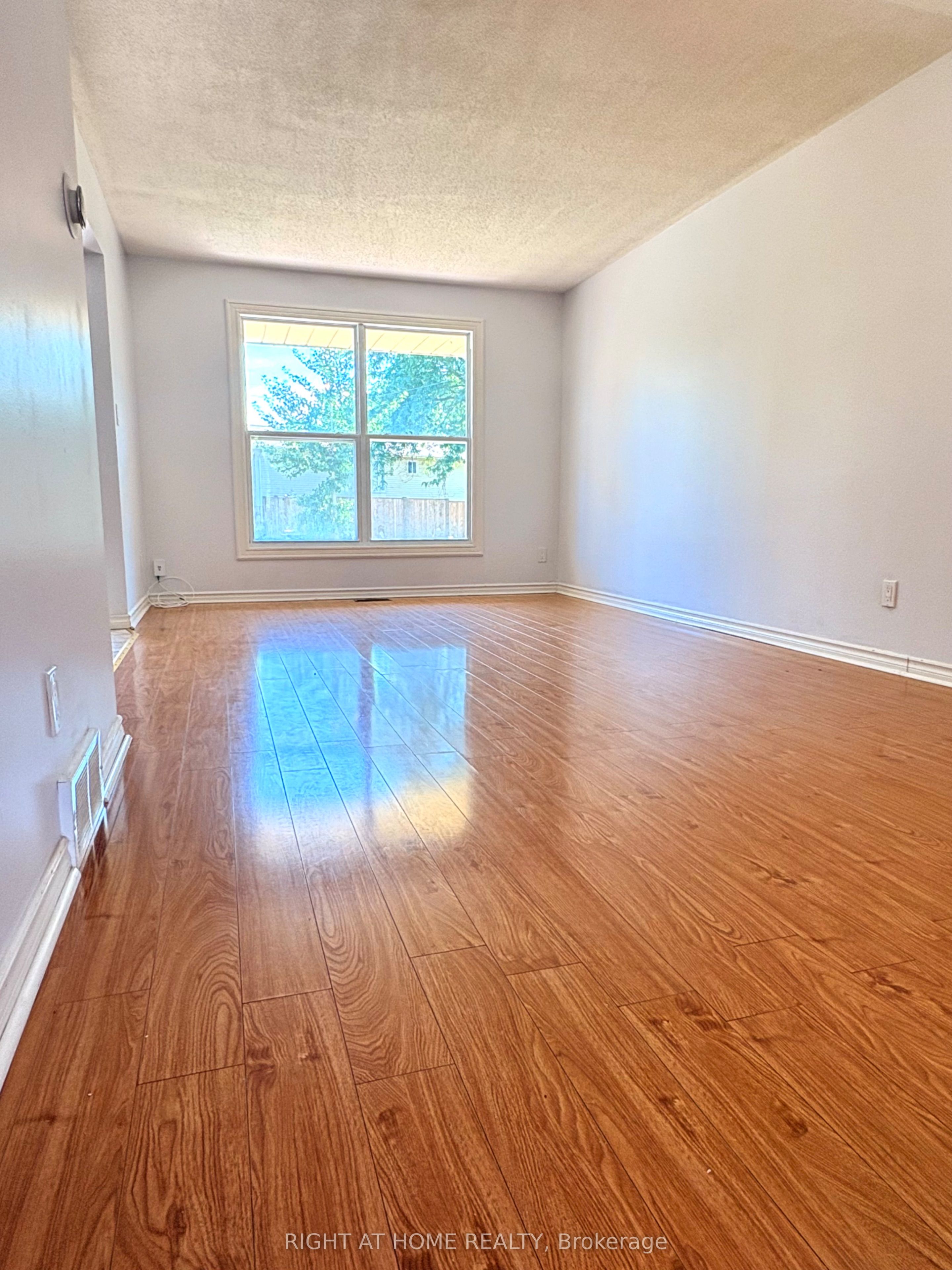 32 VINTAGE Crescent Main Floor, St. Catharines, ON L2S 3C3 photo 5