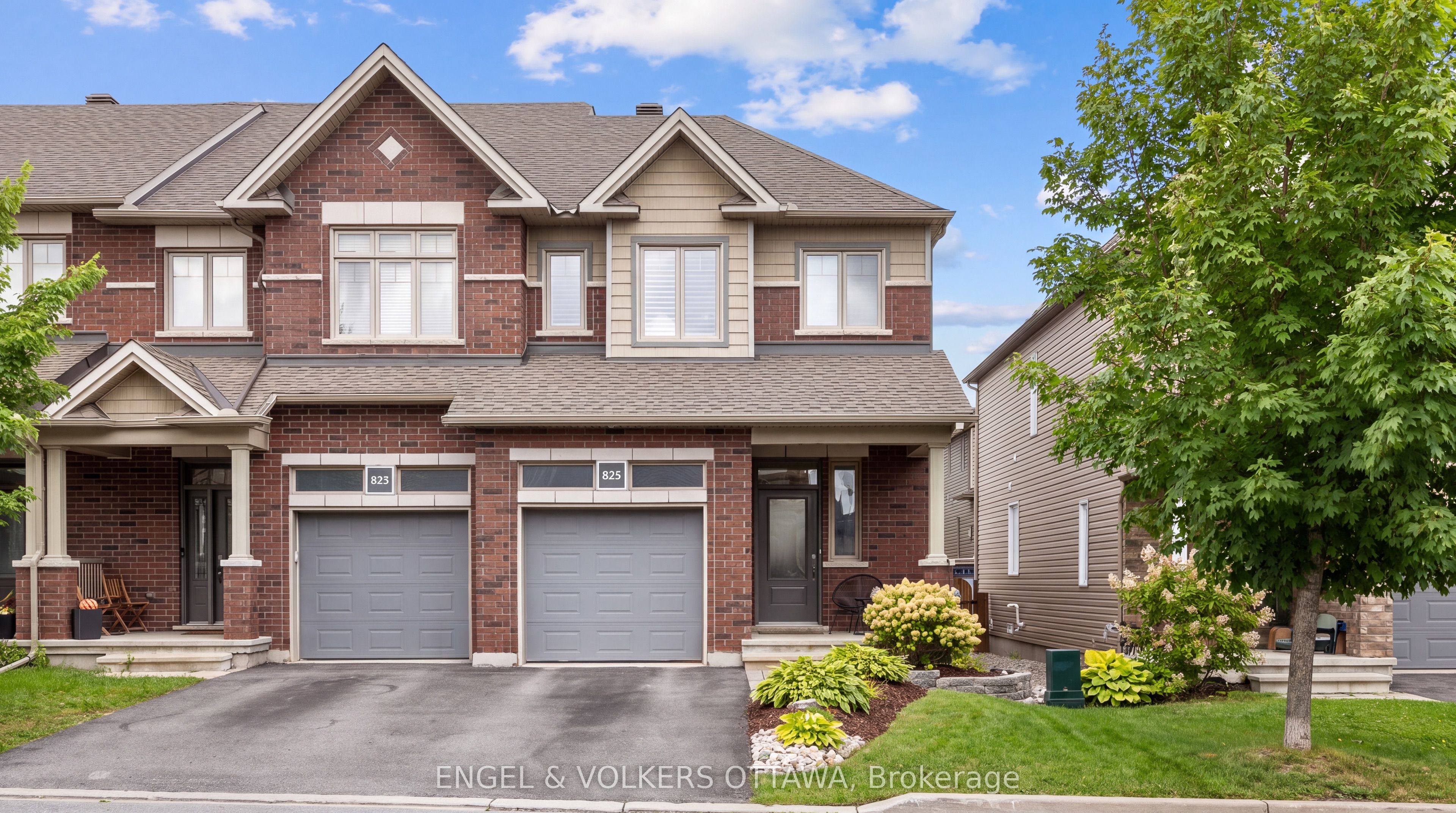 825 Loosestrife Way, Leitrim, ON K1T 0L8