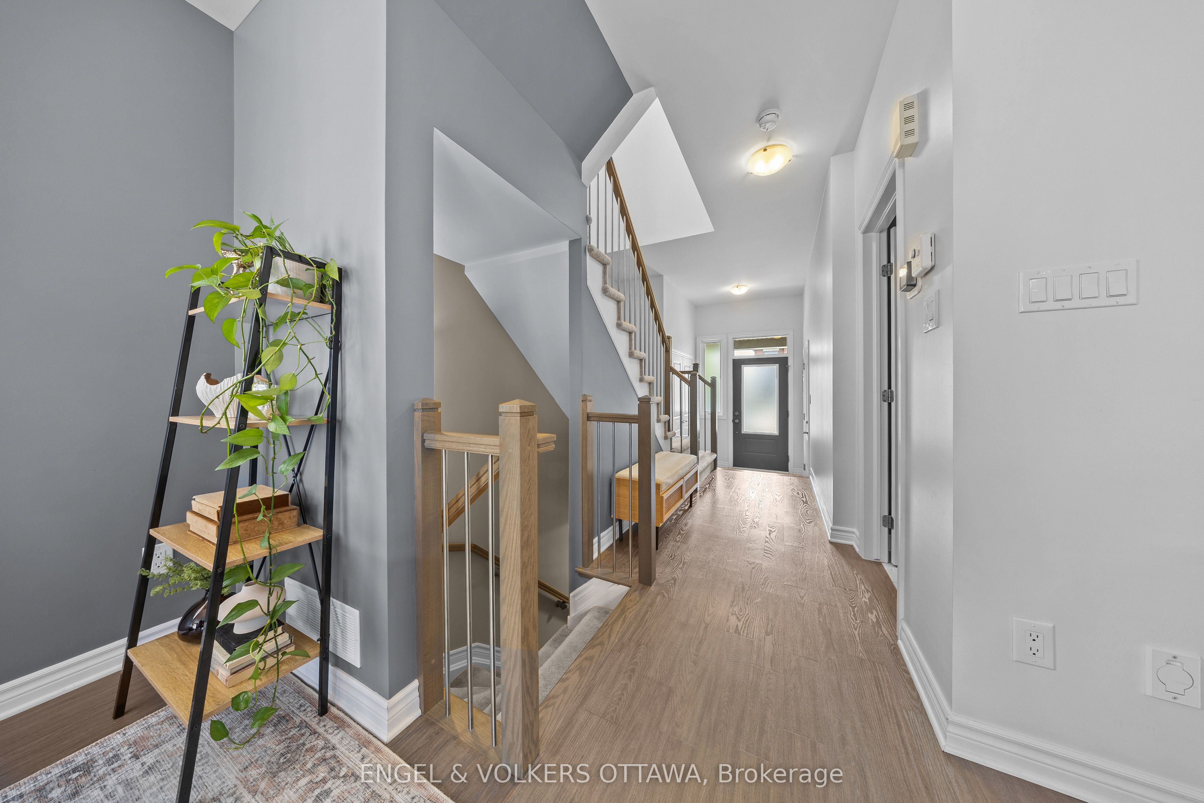 825 Loosestrife Way, Leitrim, ON K1T 0L8 photo 4