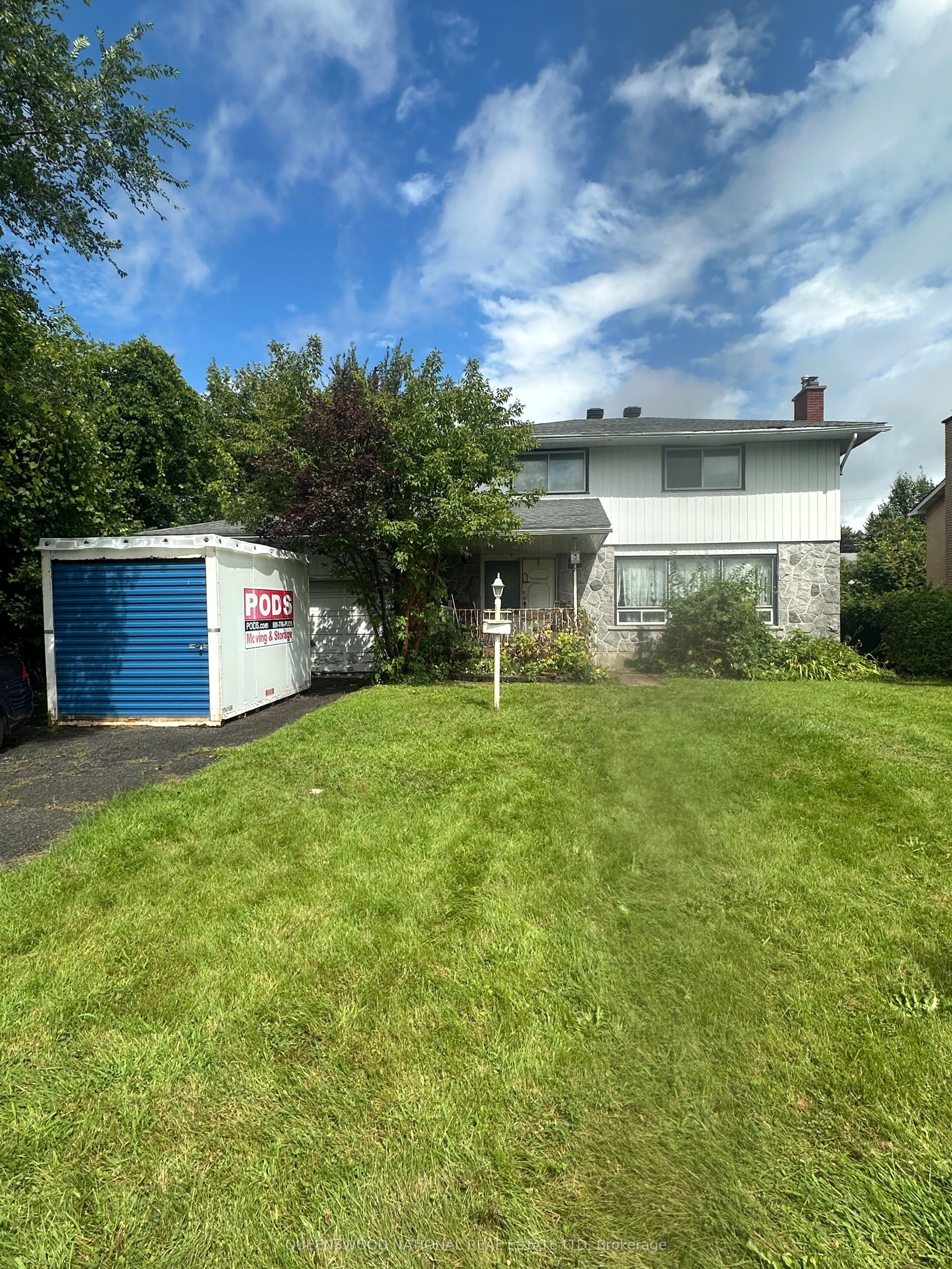 7 Burgess Avenue, Crystal Bay - Rocky Point - Bayshore, ON K2B 7W8