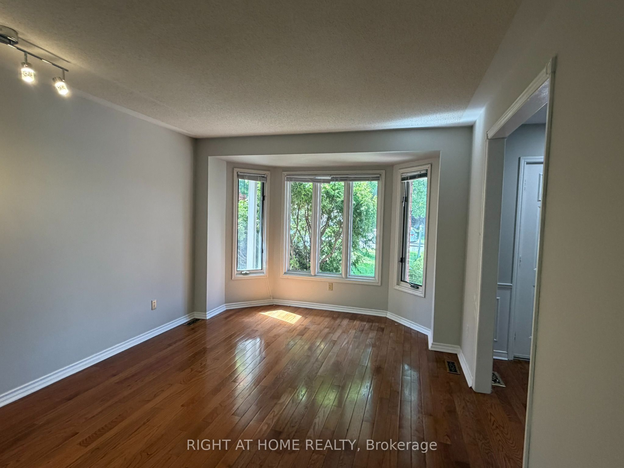 1004 ALDERSBROOK Road, London North, ON N6G 4N5 photo 5