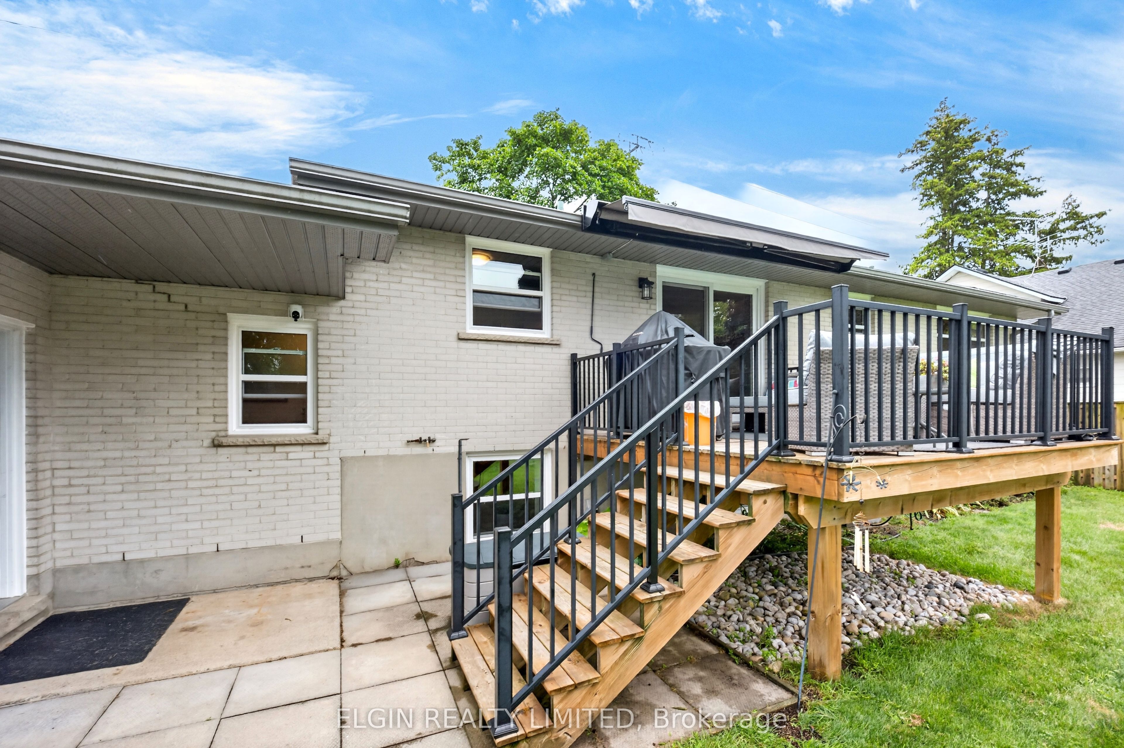 26 Queen Street, Strathroy-Caradoc, ON N7G 2H7 photo 5