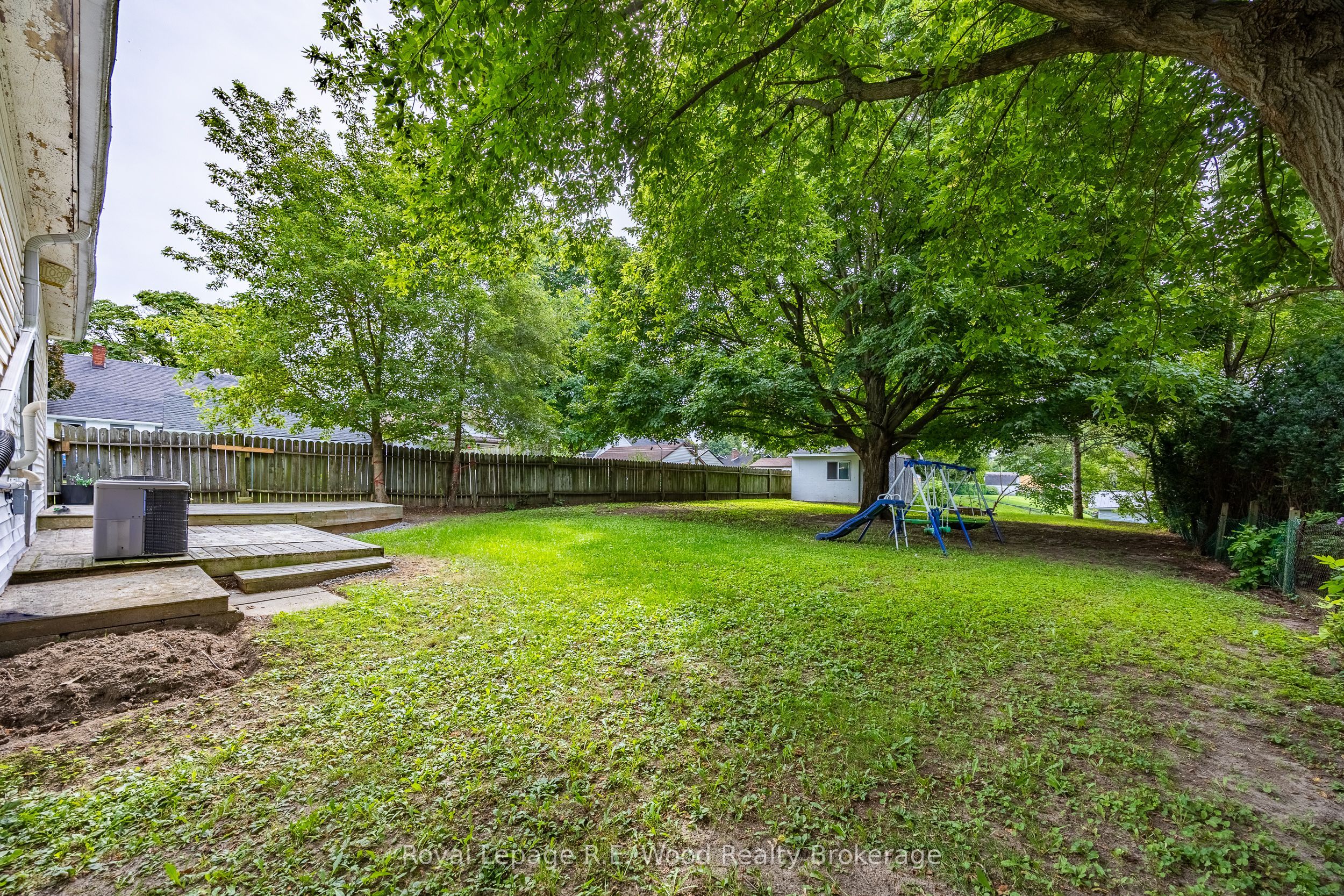 5 FIRST Alley, Tillsonburg, ON N4G 5P7 photo 3