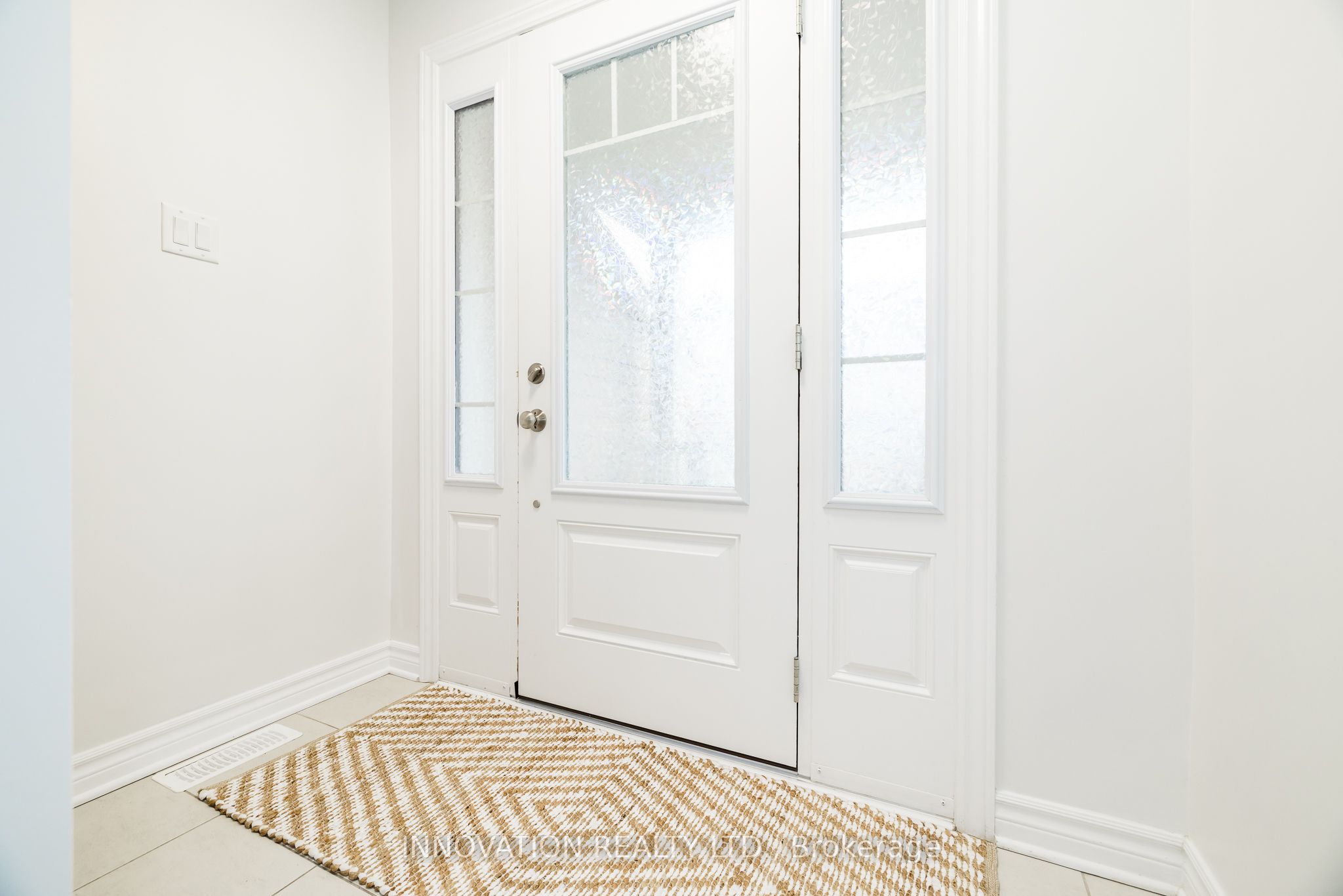 112 Gelderland Private, Kanata, ON K2V 0H8 photo 5