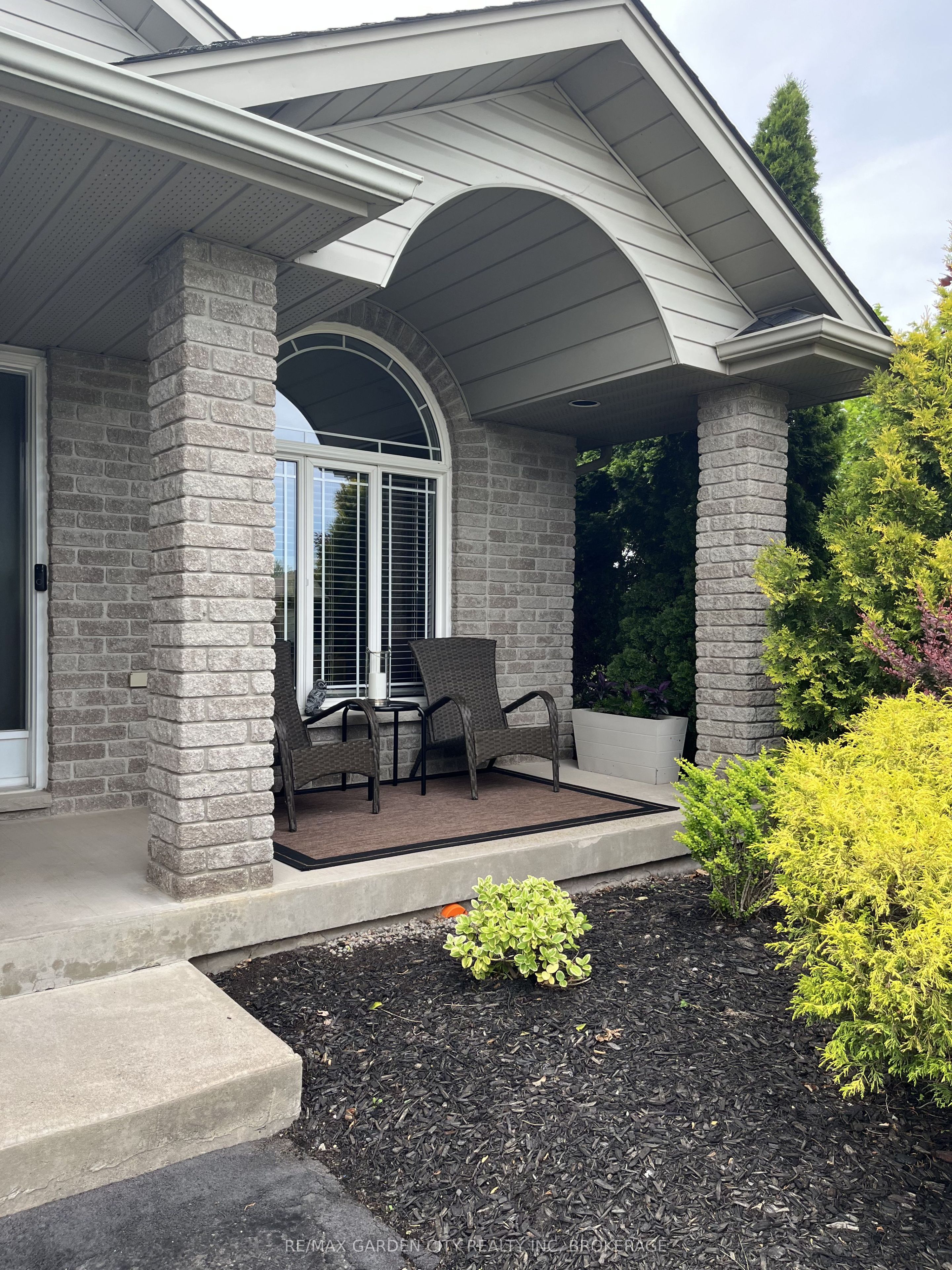 7059 Parkside Road, Niagara Falls, ON L2H 3L6 photo 4
