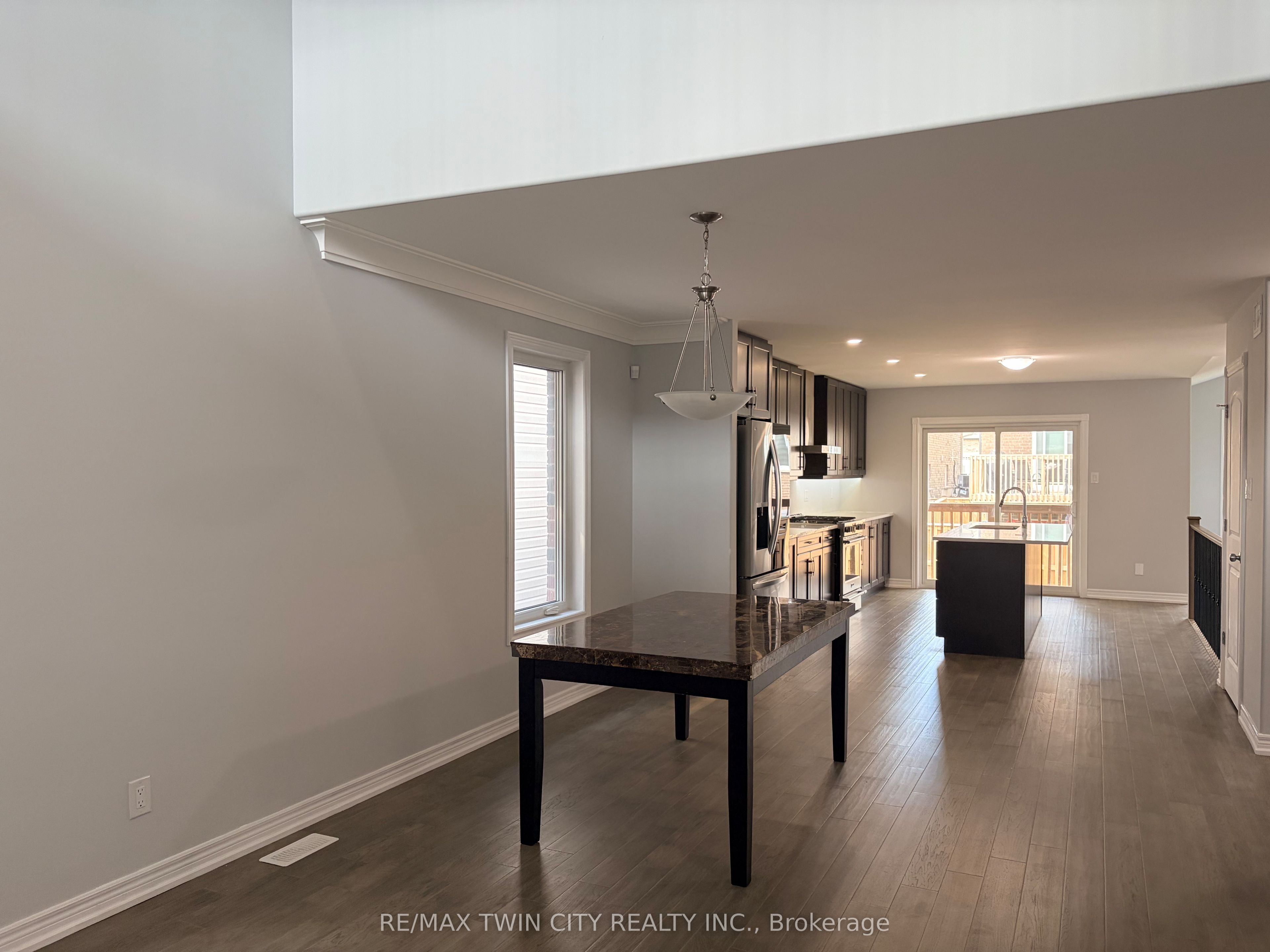 613 Lemay Grove, Peterborough, ON K9K 0G9 photo 3