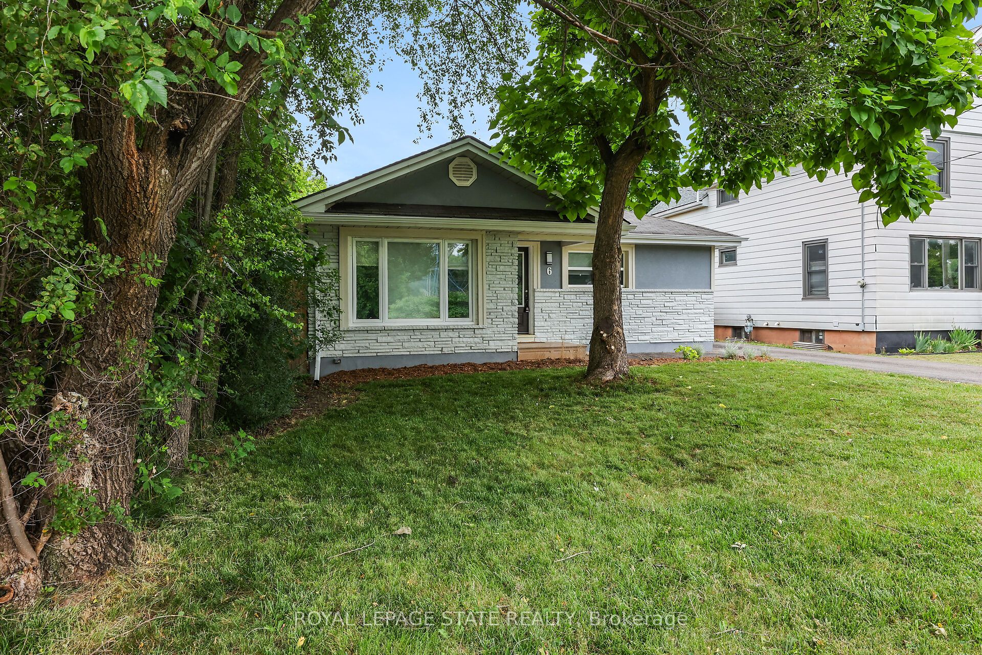 6 Lincoln Avenue, Grimsby, ON L3M 1Y4 photo 3