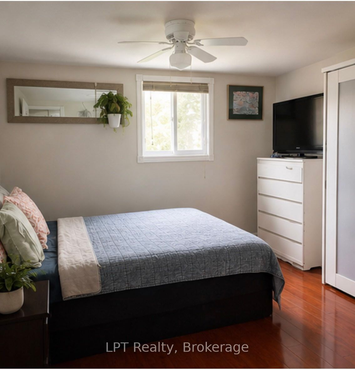 17 Bay Avenue, Prince Edward County, ON K0K 1T0 photo 4