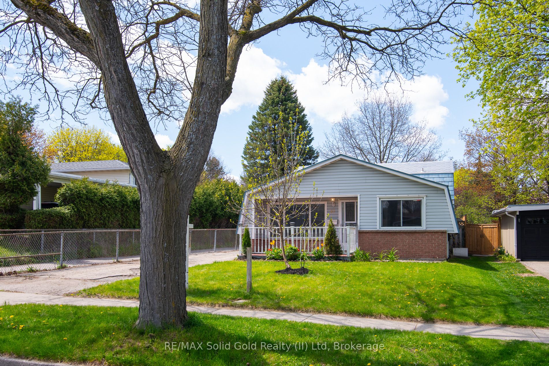 87 Christopher Drive, Waterloo, ON N2J 4J6 photo 3