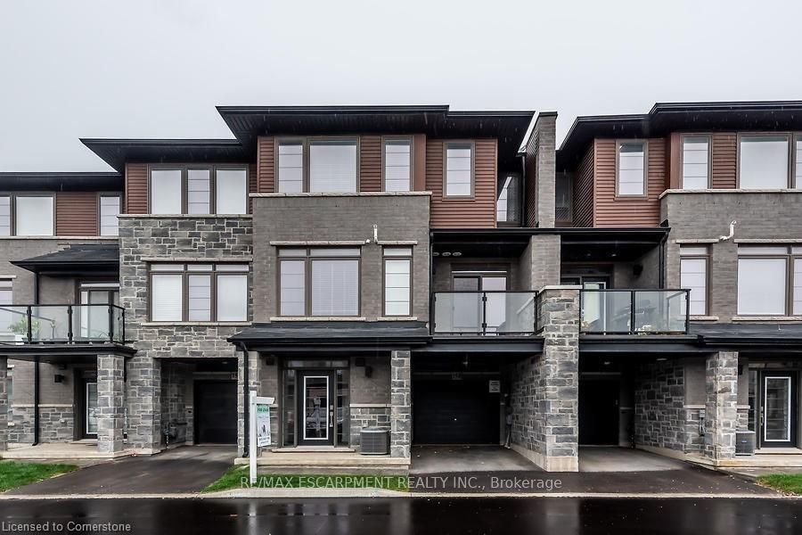 30 Times Square Boulevard 158, Hamilton, ON L8J 0M1