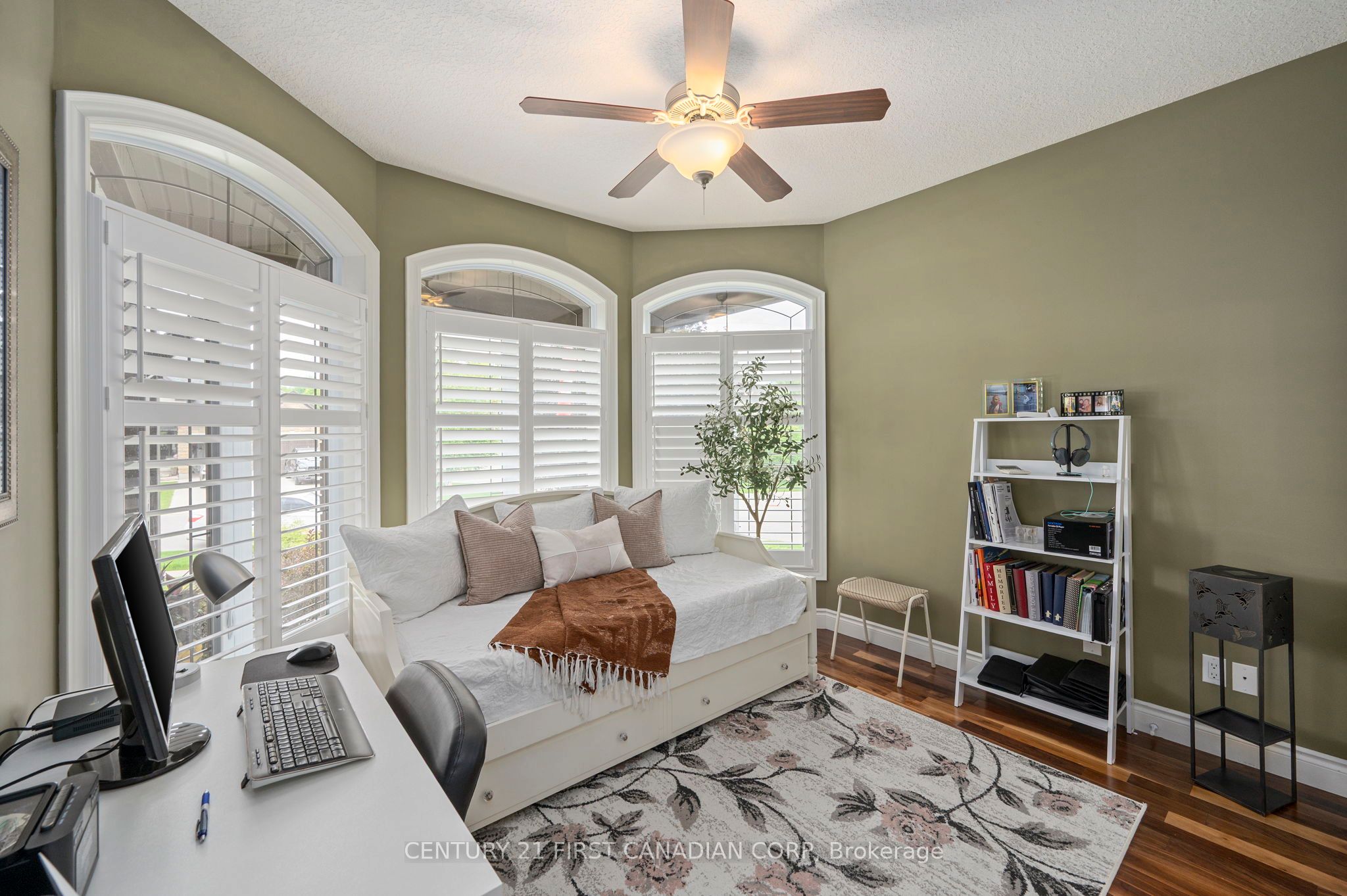 286 Dufferin Street, Central Elgin, ON N0L 1B0 photo 5