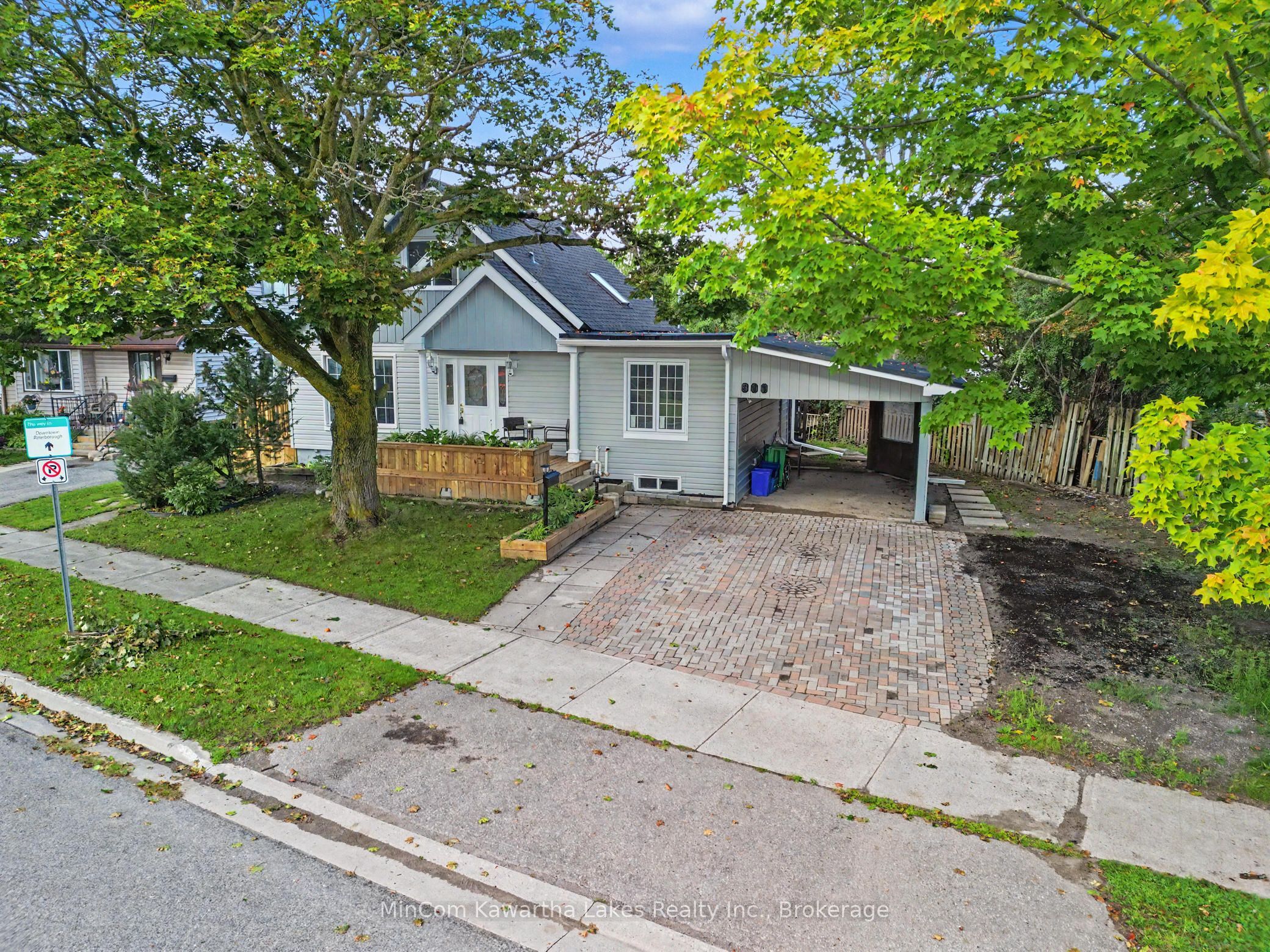 811 Morphet Avenue, Peterborough, ON K9J 2X7