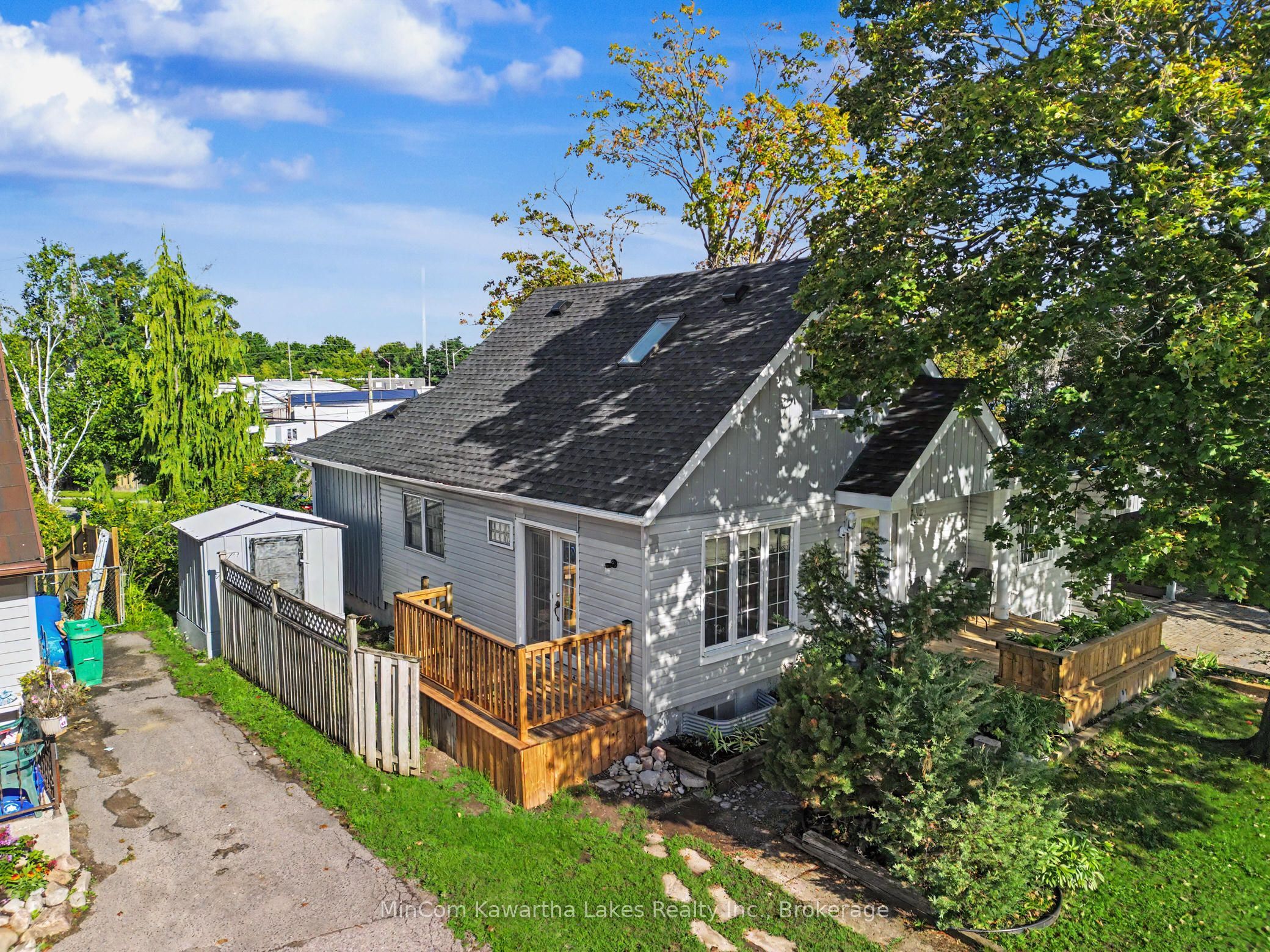 811 Morphet Avenue, Peterborough, ON K9J 2X7 photo 4