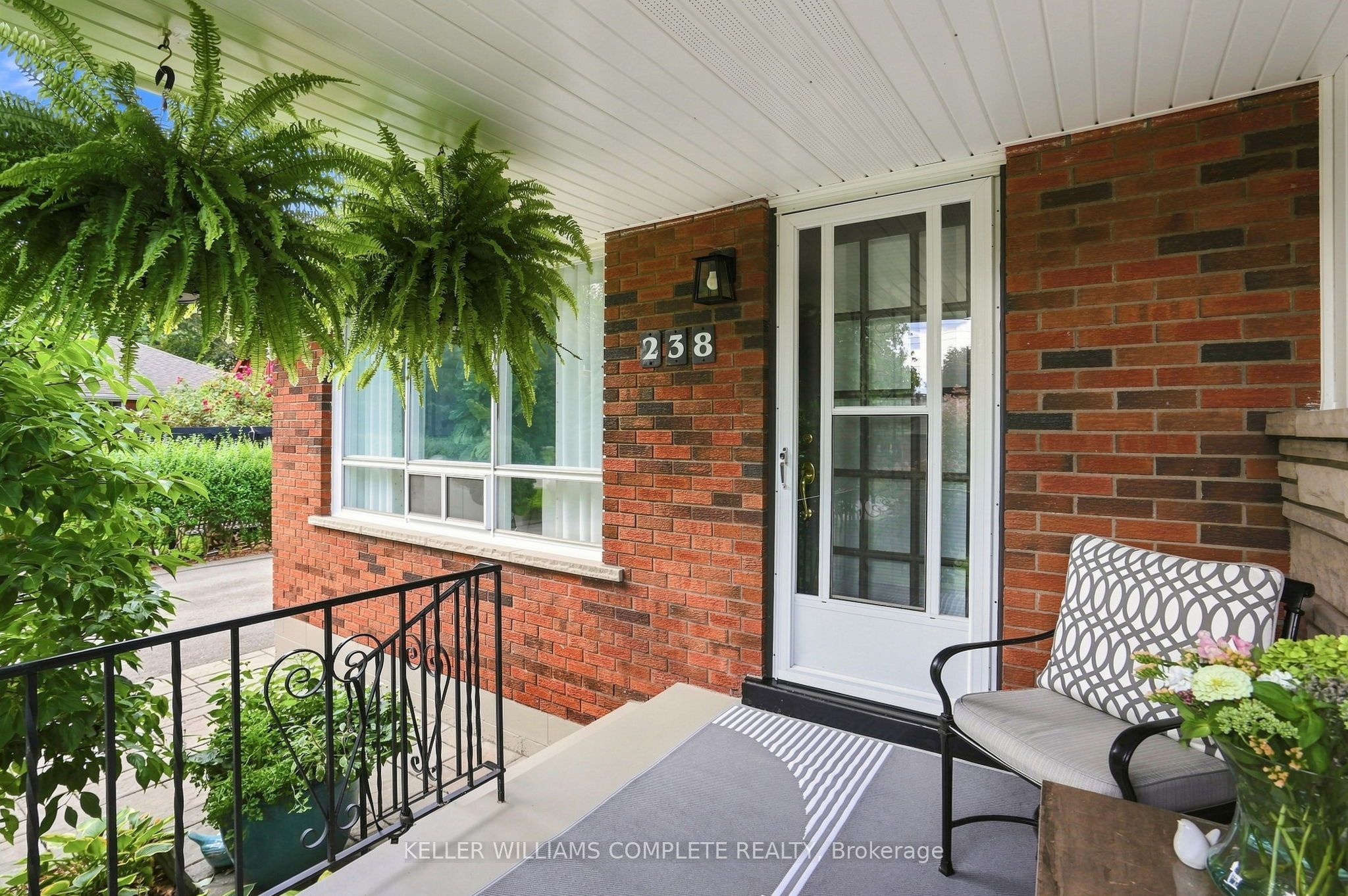 238 Seminole Road, Hamilton, ON L9G 1Y9 photo 2