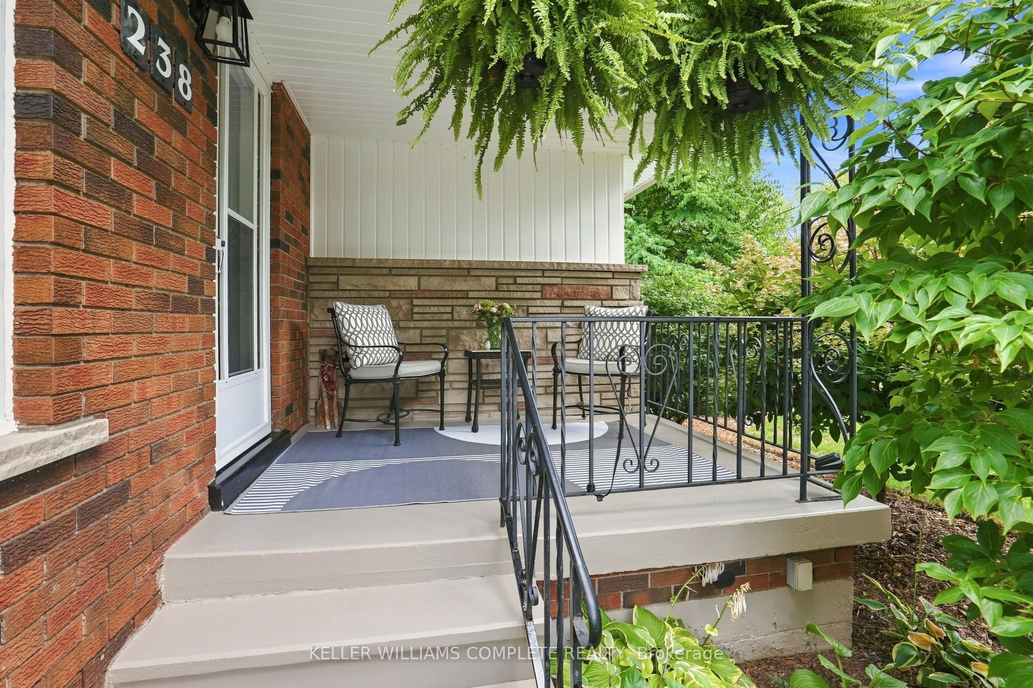 238 Seminole Road, Hamilton, ON L9G 1Y9 photo 3