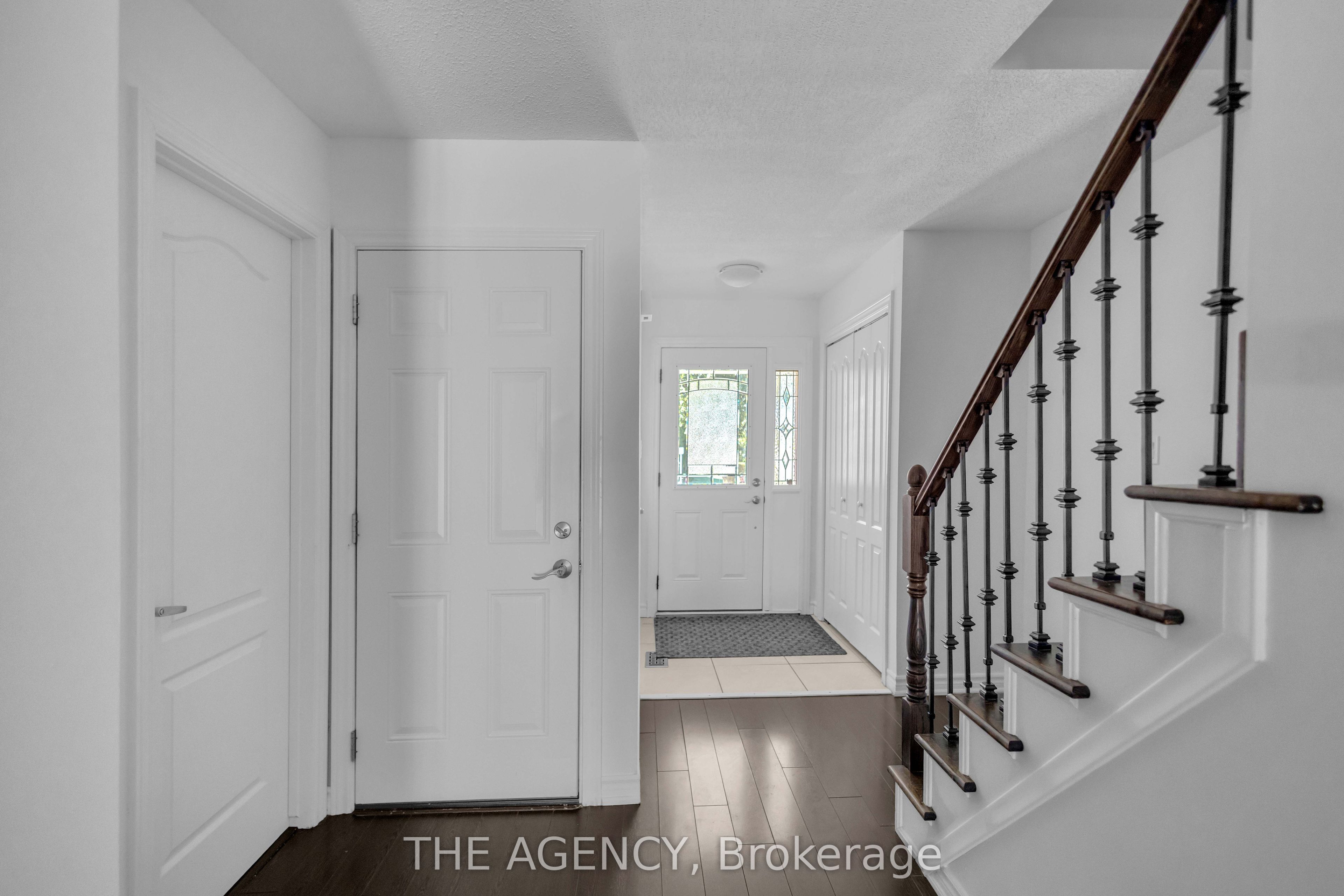 38 Athenia Drive, Hamilton, ON L8J 1S6 photo 3
