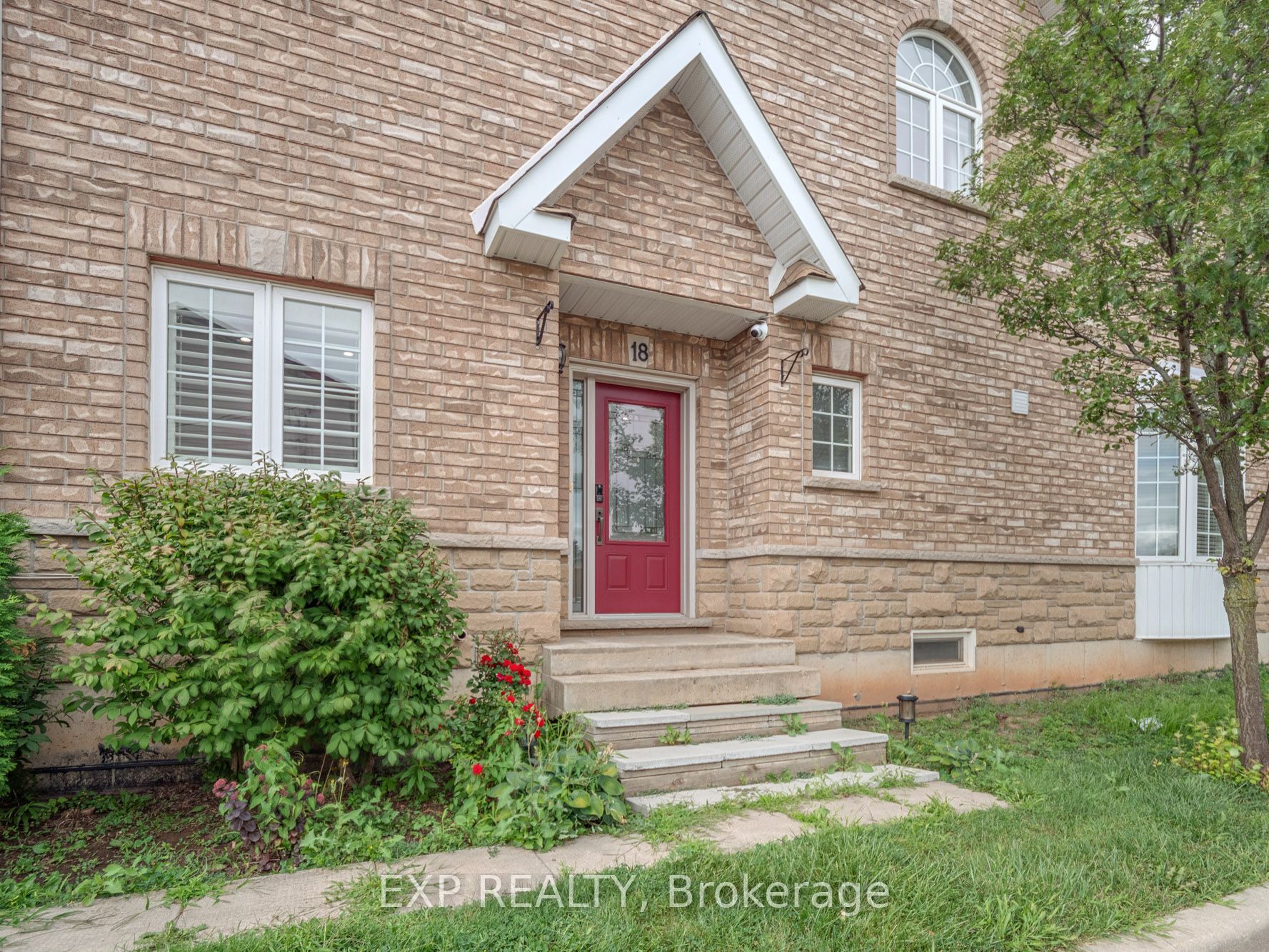 257 Carla Avenue 18, Hamilton, ON L8G 3M9 photo 3