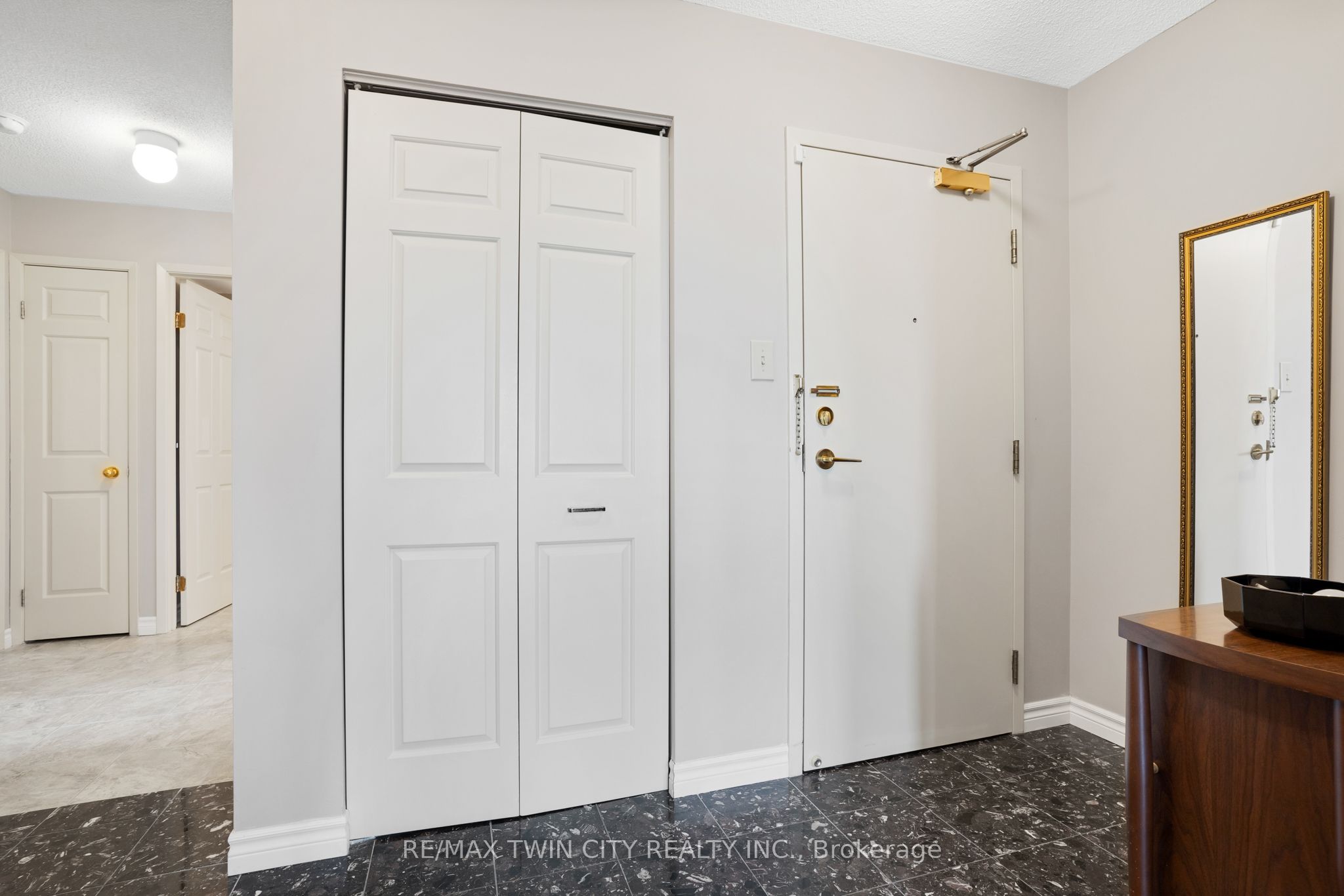 1414 King Street E 703, Kitchener, ON N2G 4T8 photo 5