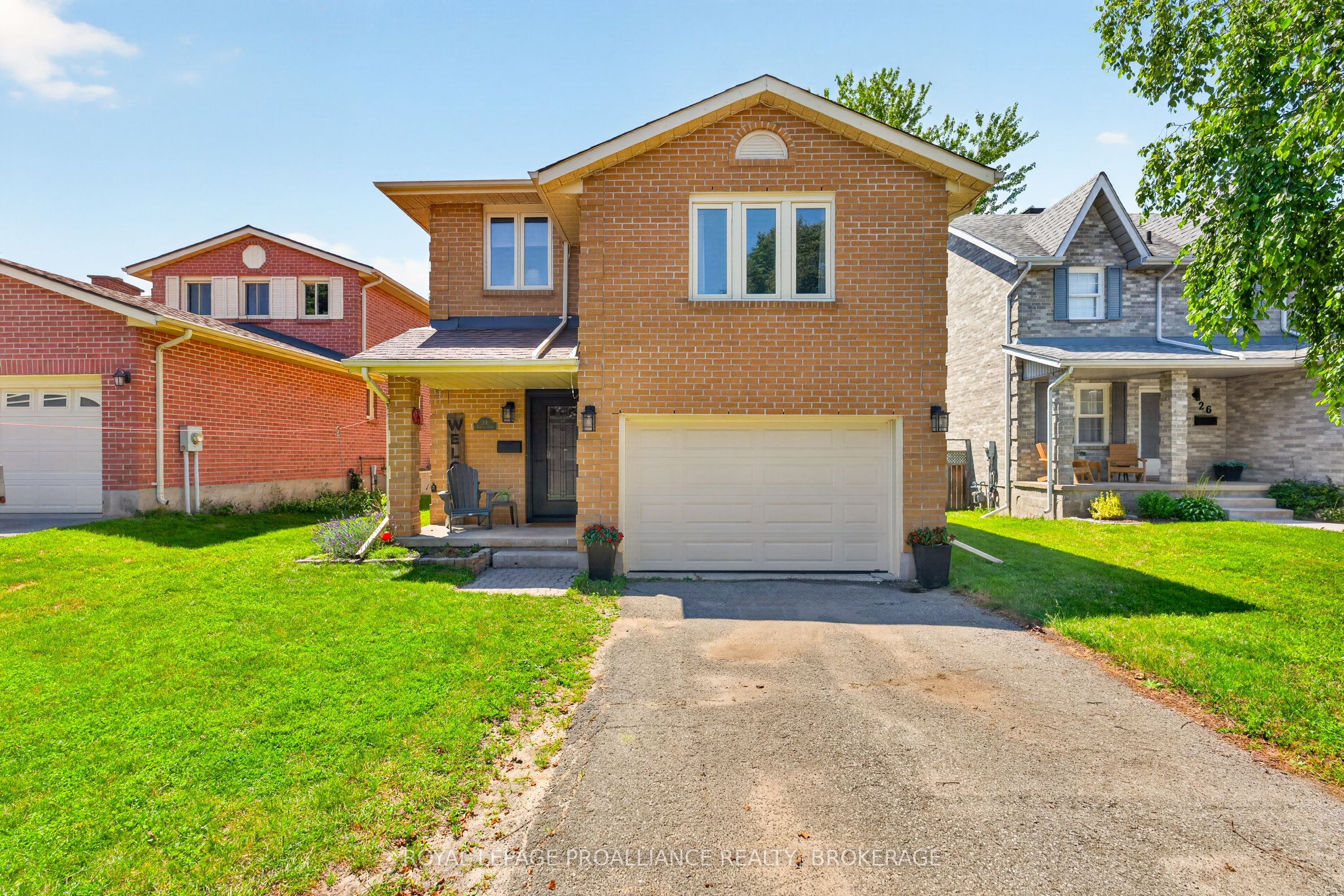 24 Balmoral Court, Kingston, ON K7M 7T1