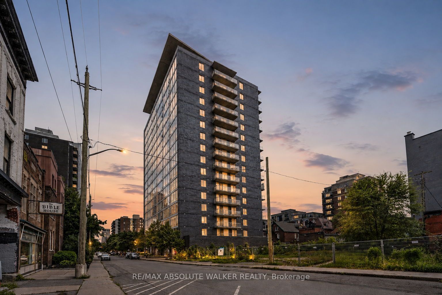 300 Lisgar Street 810, Ottawa Centre, ON K2P 0E2 photo 2