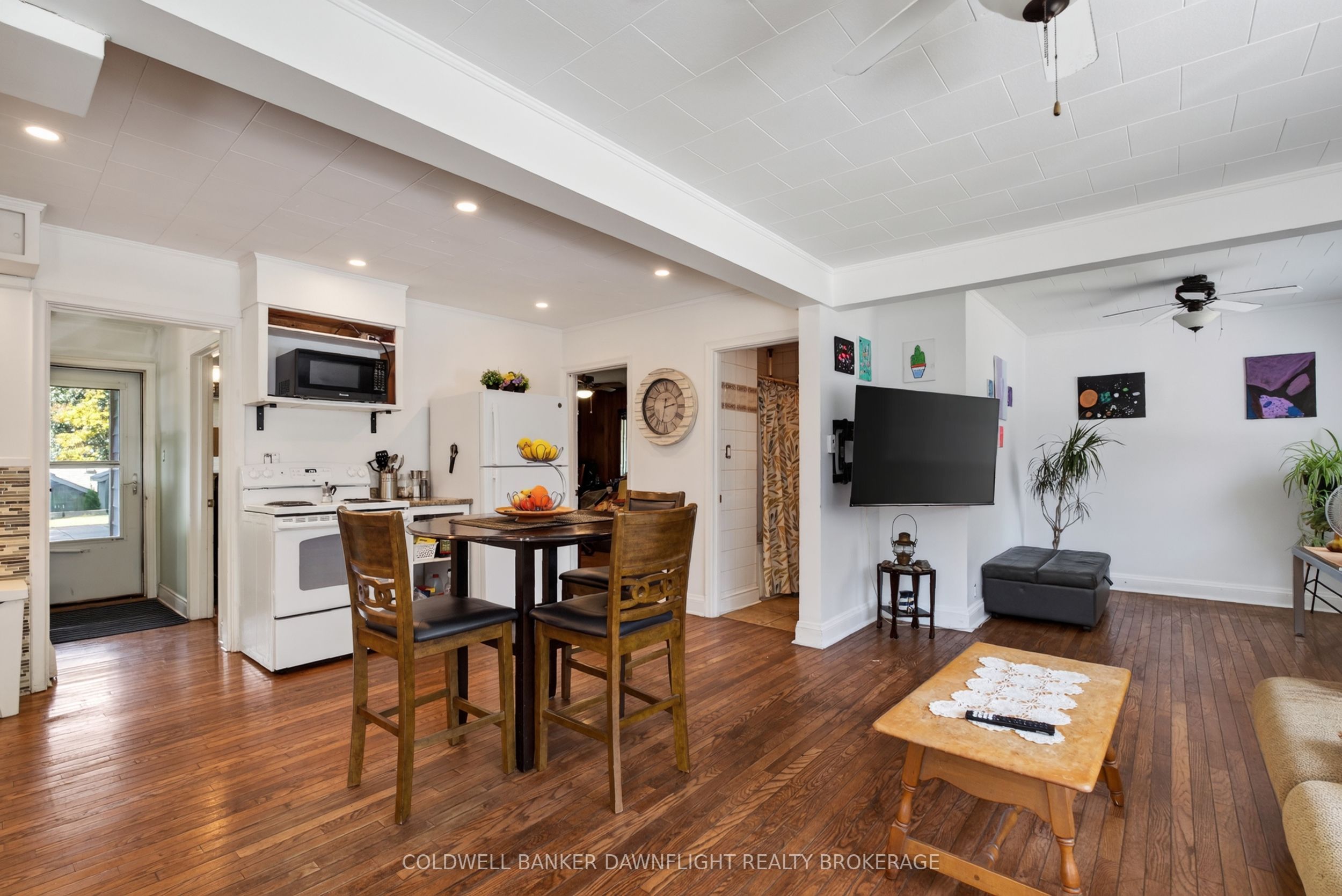 13 Warwick Avenue, Lambton Shores, ON N0M 1T0 photo 4
