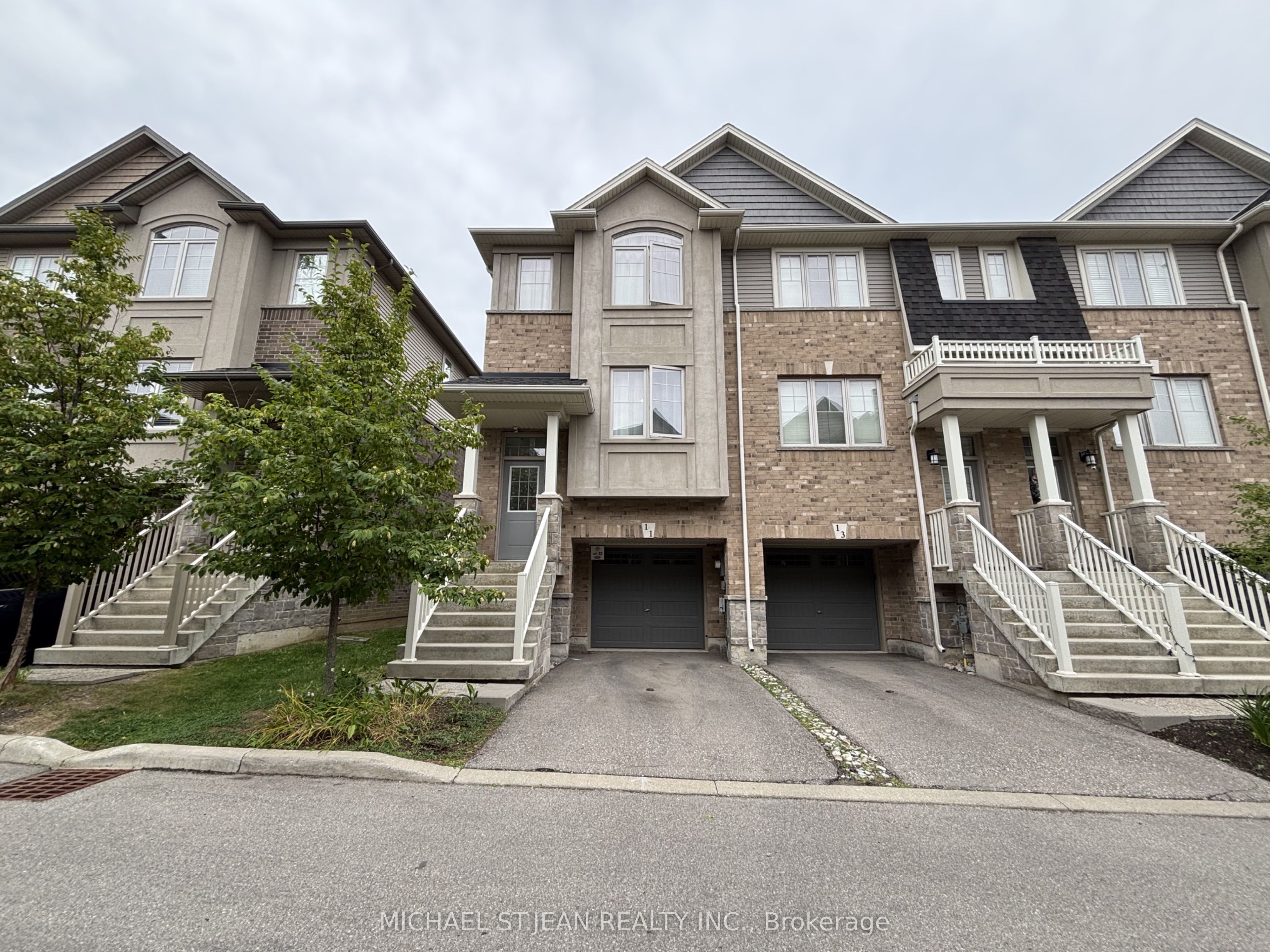 11 Birot Lane, Hamilton, ON L9K 0K1 photo 2