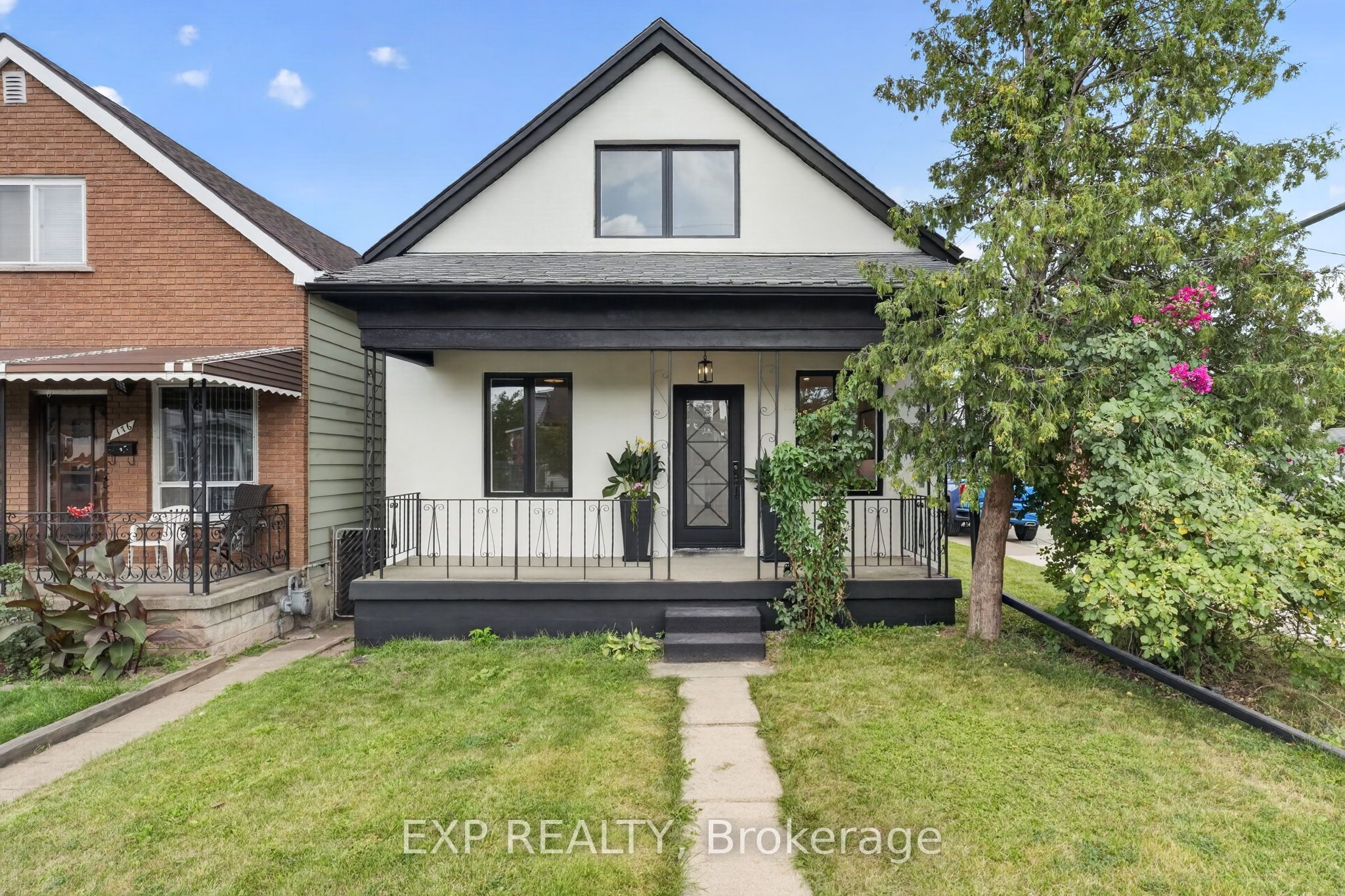 174 London Street N, Hamilton, ON L8H 4C2