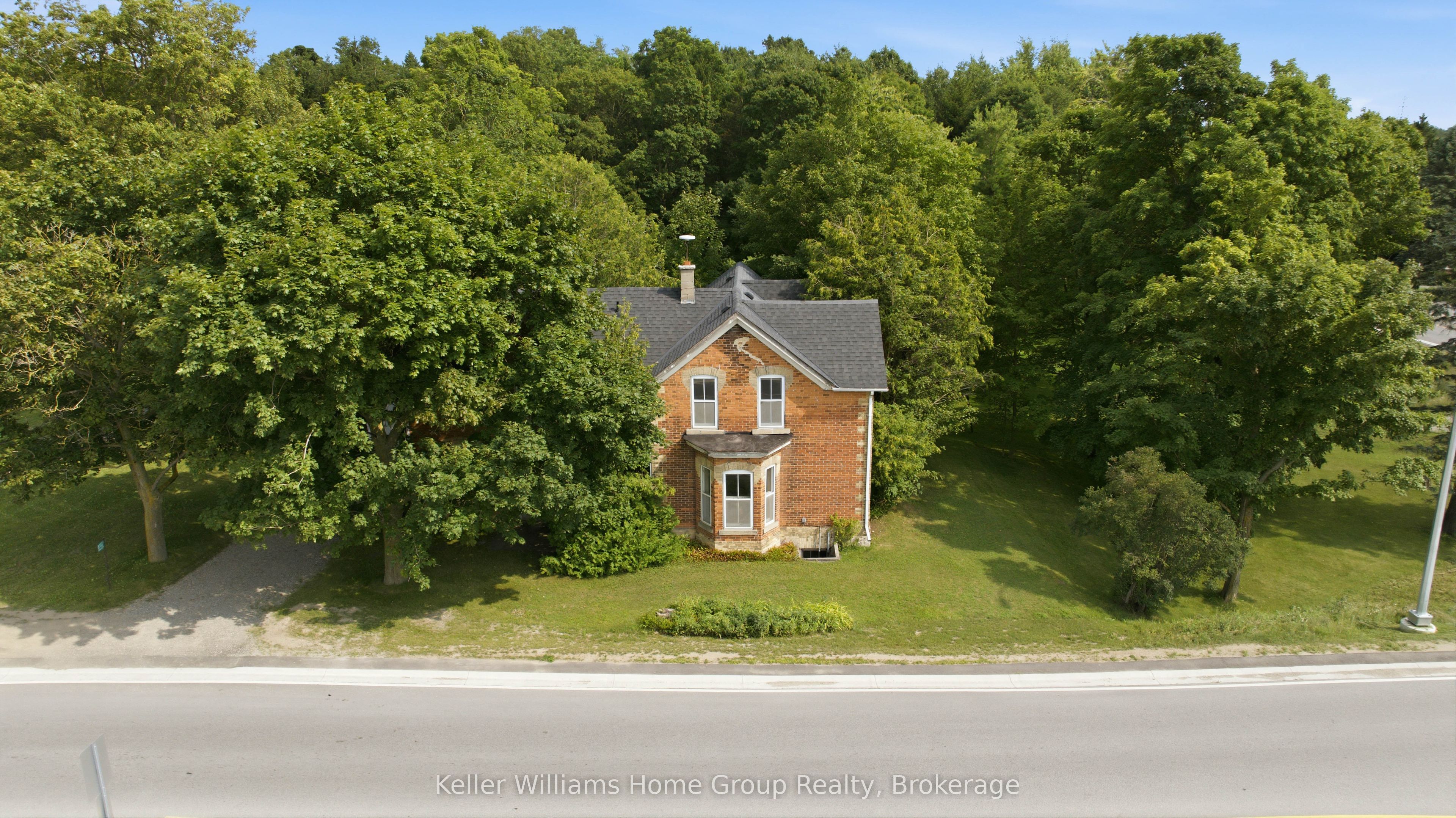 8703 Wellington Rd 18 Road, Centre Wellington, ON N0B 1J0 photo 2