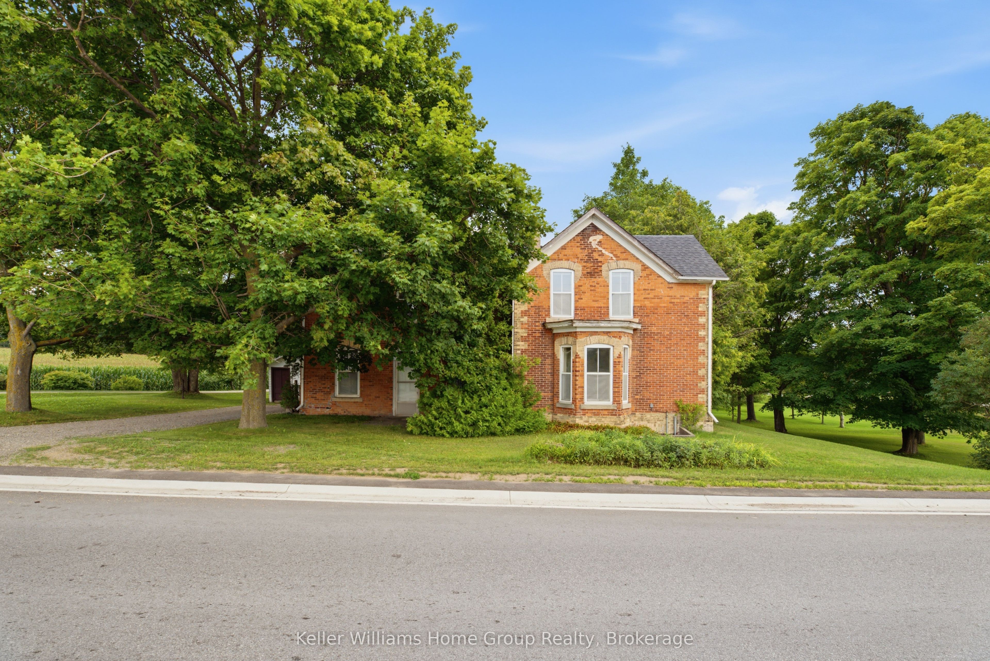 8703 Wellington Rd 18 Road, Centre Wellington, ON N0B 1J0 photo 3
