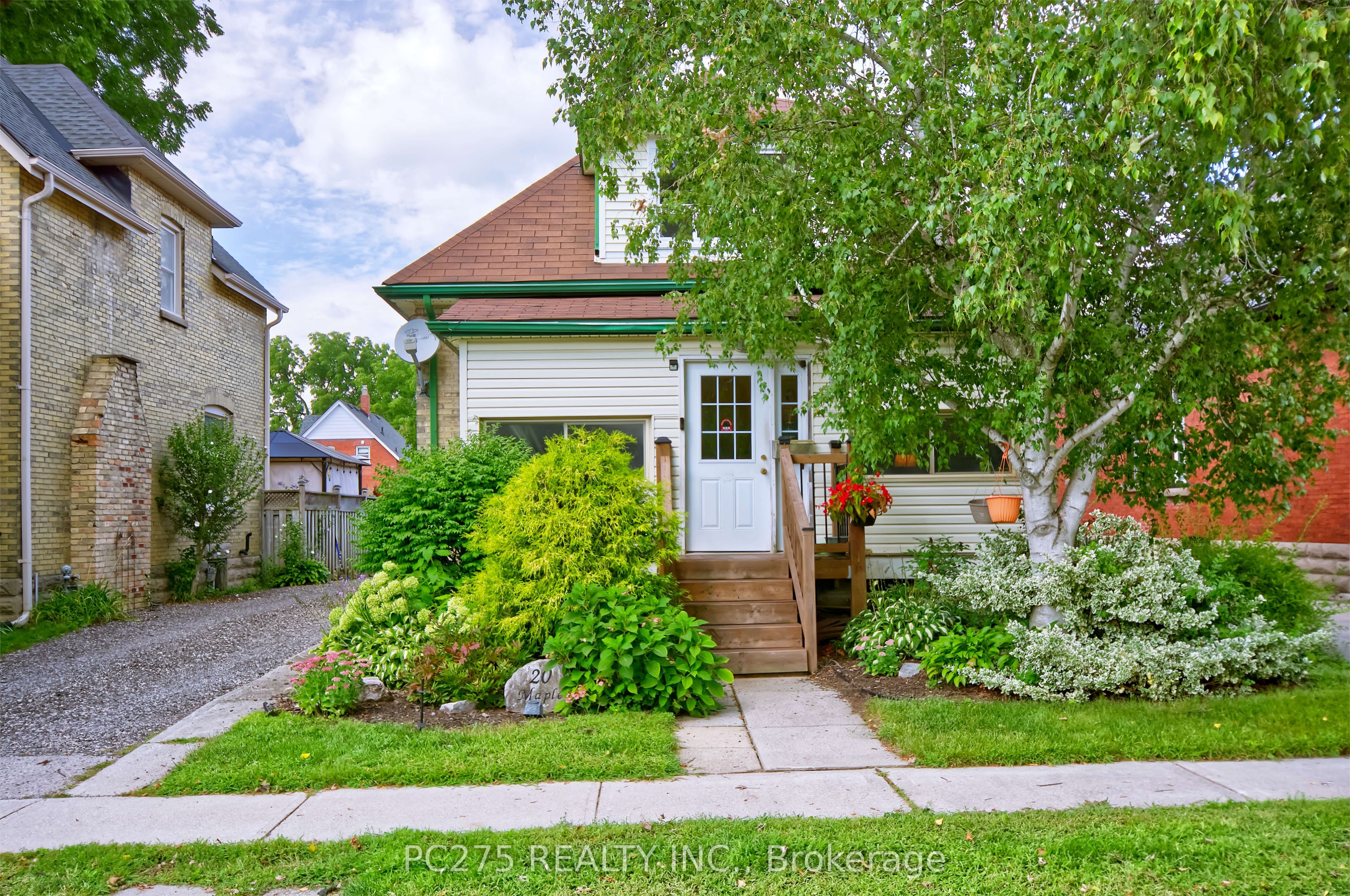 20 Maple Street, St. Thomas, ON N5R 1Y9 photo 2