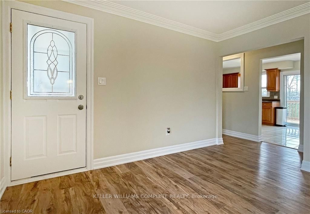 6 Myrtle Avenue Upper, St. Catharines, ON L2M 5W1 photo 3