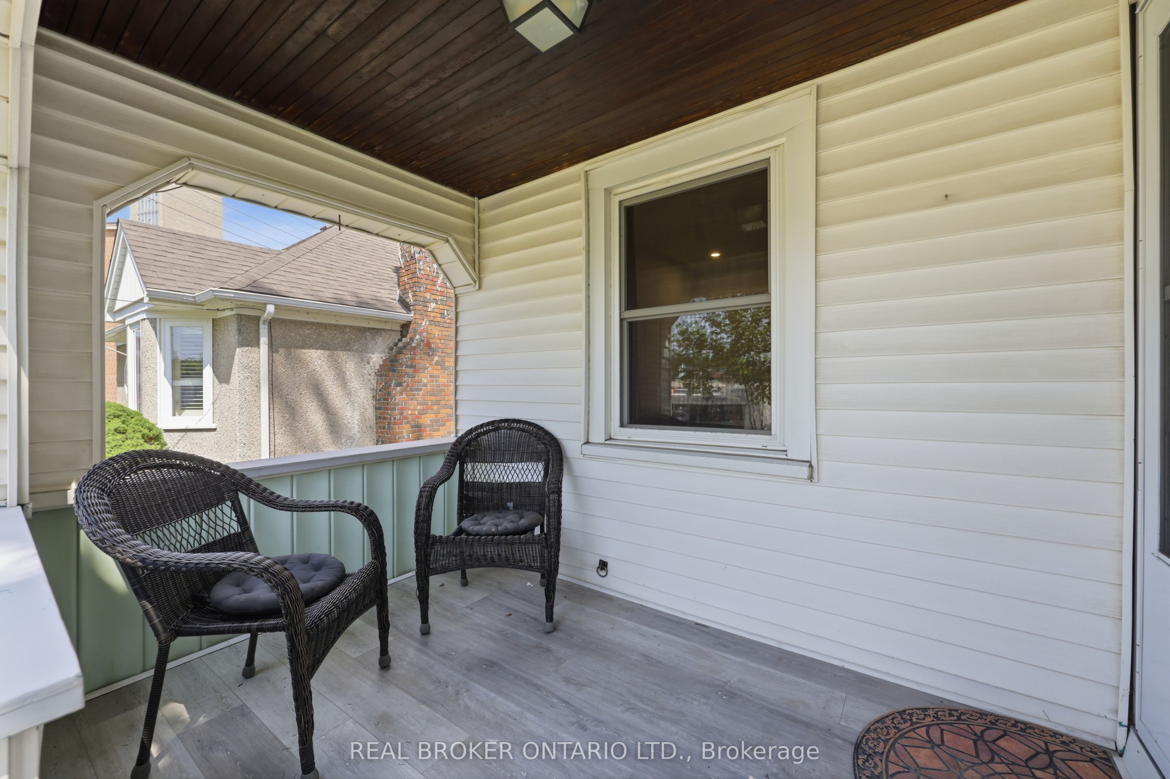 218 LAKE Street, St. Catharines, ON L2R 5Z2 photo 4