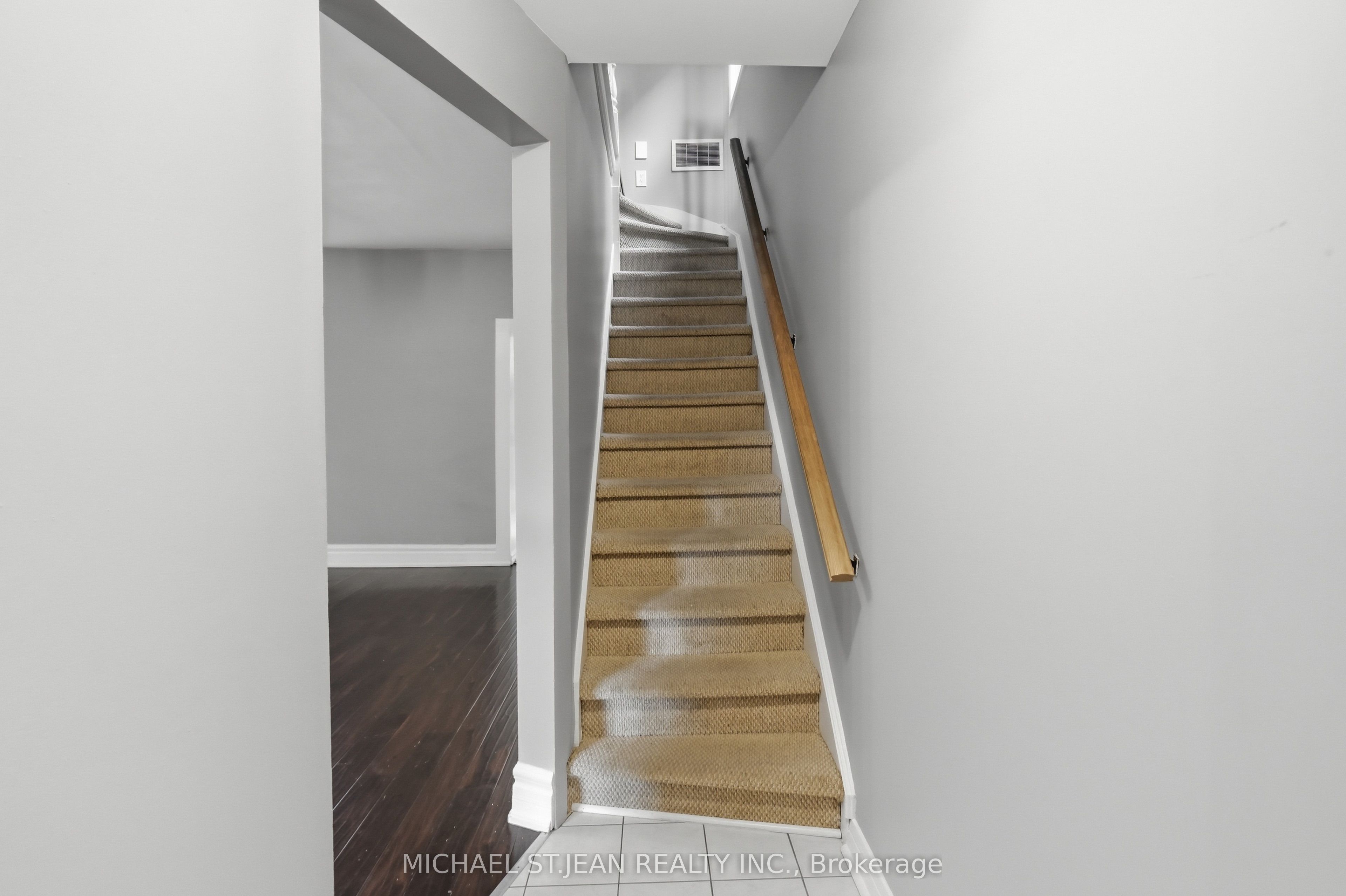 62 Cedar Avenue, Hamilton, ON L8M 3A8 photo 4