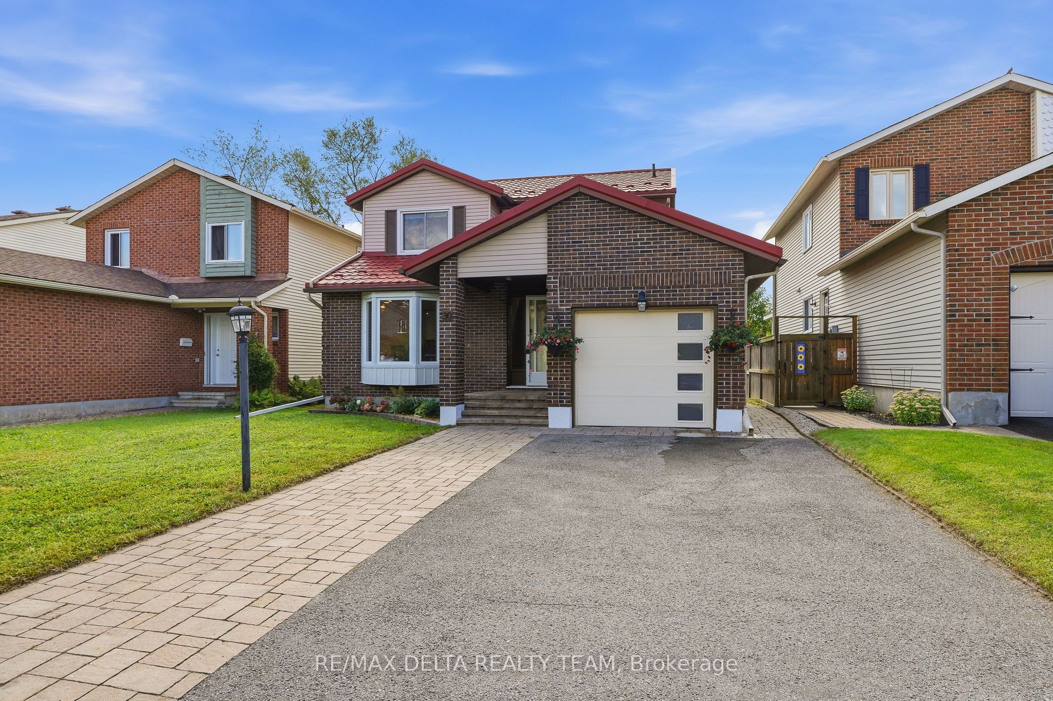 30 Homestead Street, Cityview - Parkwoods Hills - Rideau Shore, ON K2E 7N8 photo 2