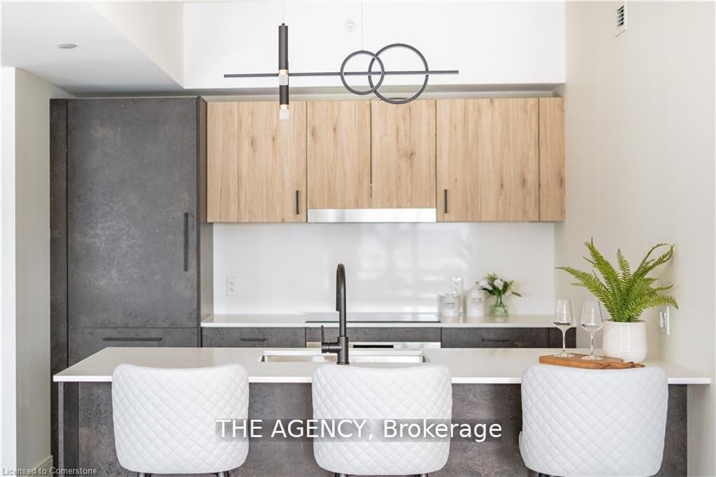 2 Dundas Street W 305, Belleville, ON K8P 1A1 photo 5