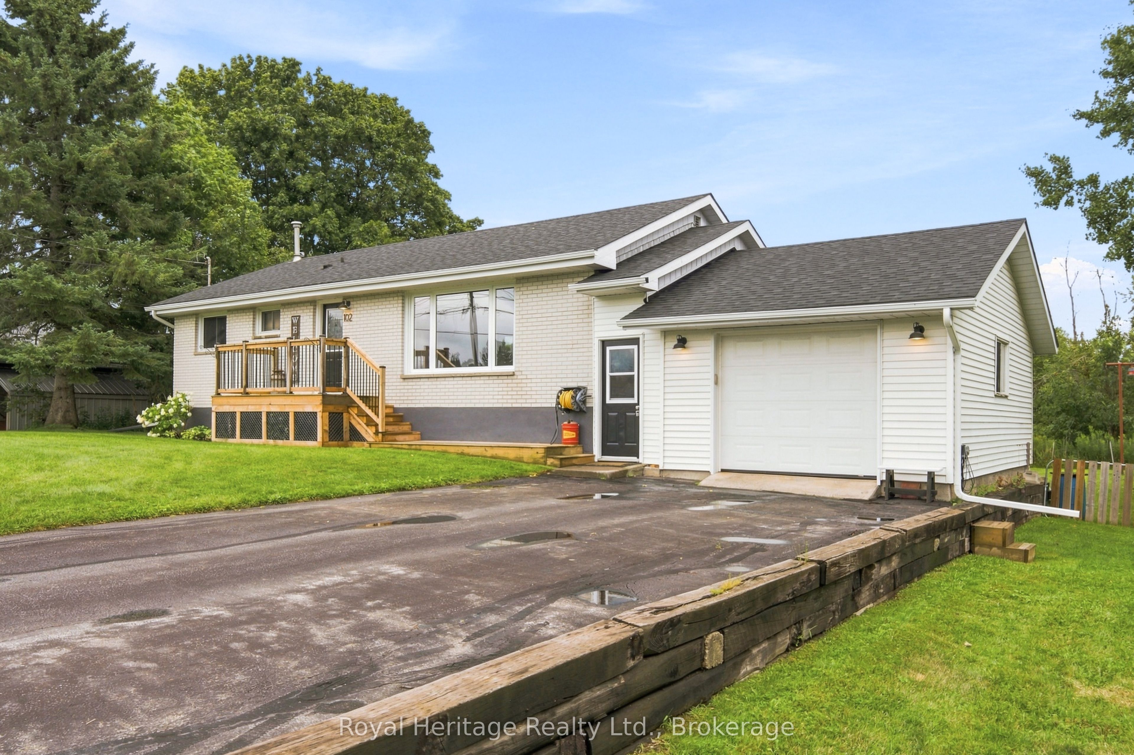 102 Johnstown Road, Quinte West, ON K8V 5P5