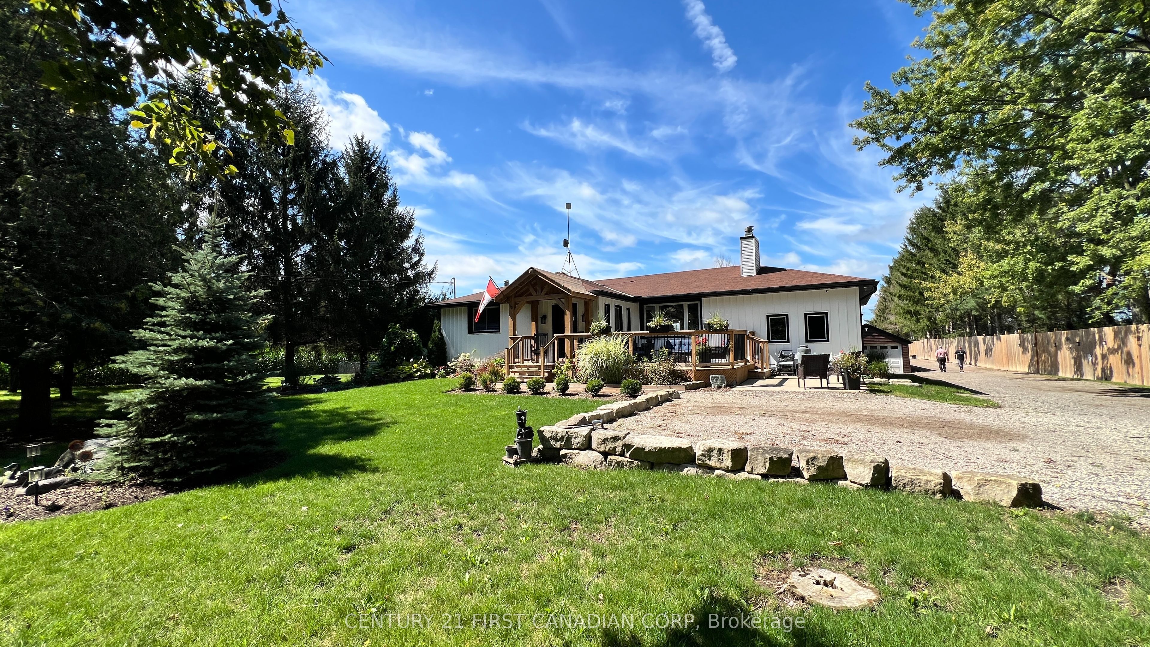 20883 REBECCA Road, Thames Centre, ON N0E 1W0 photo 4